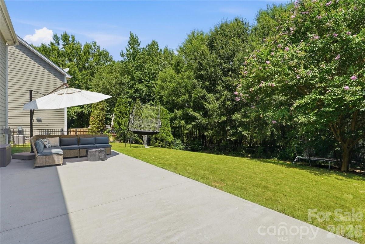 3829 Franklin Meadows Drive — Matthews