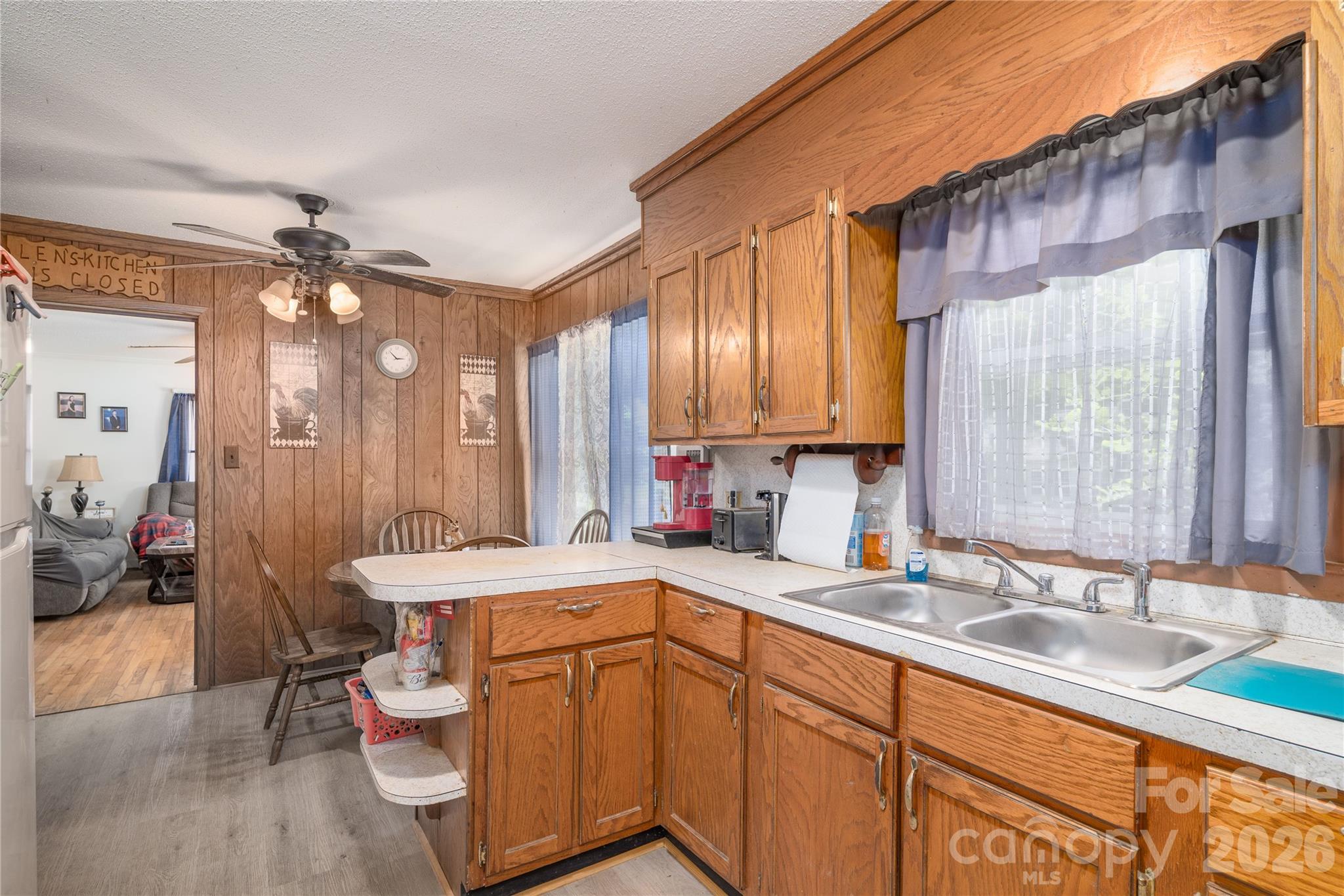 527 Washington Lane — Albemarle