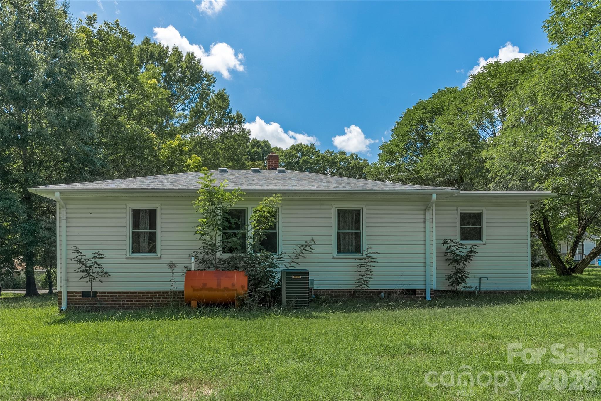 527 Washington Lane — Albemarle