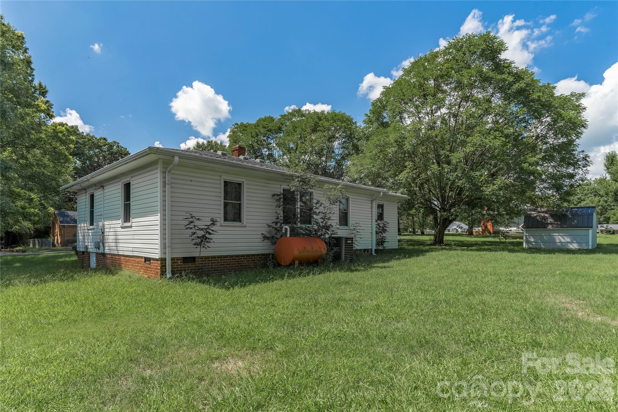 527 Washington Lane — Albemarle