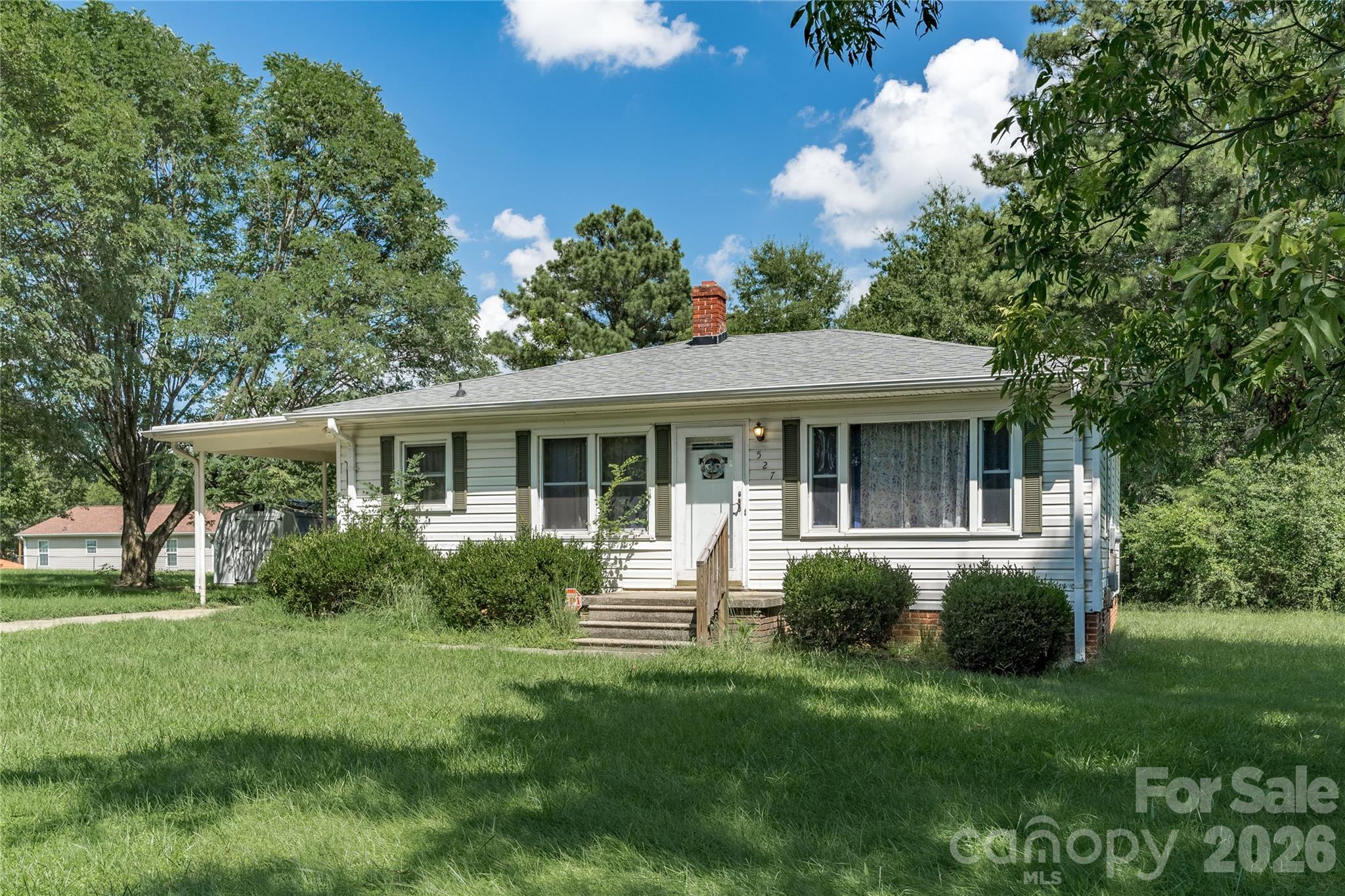 527 Washington Lane — Albemarle