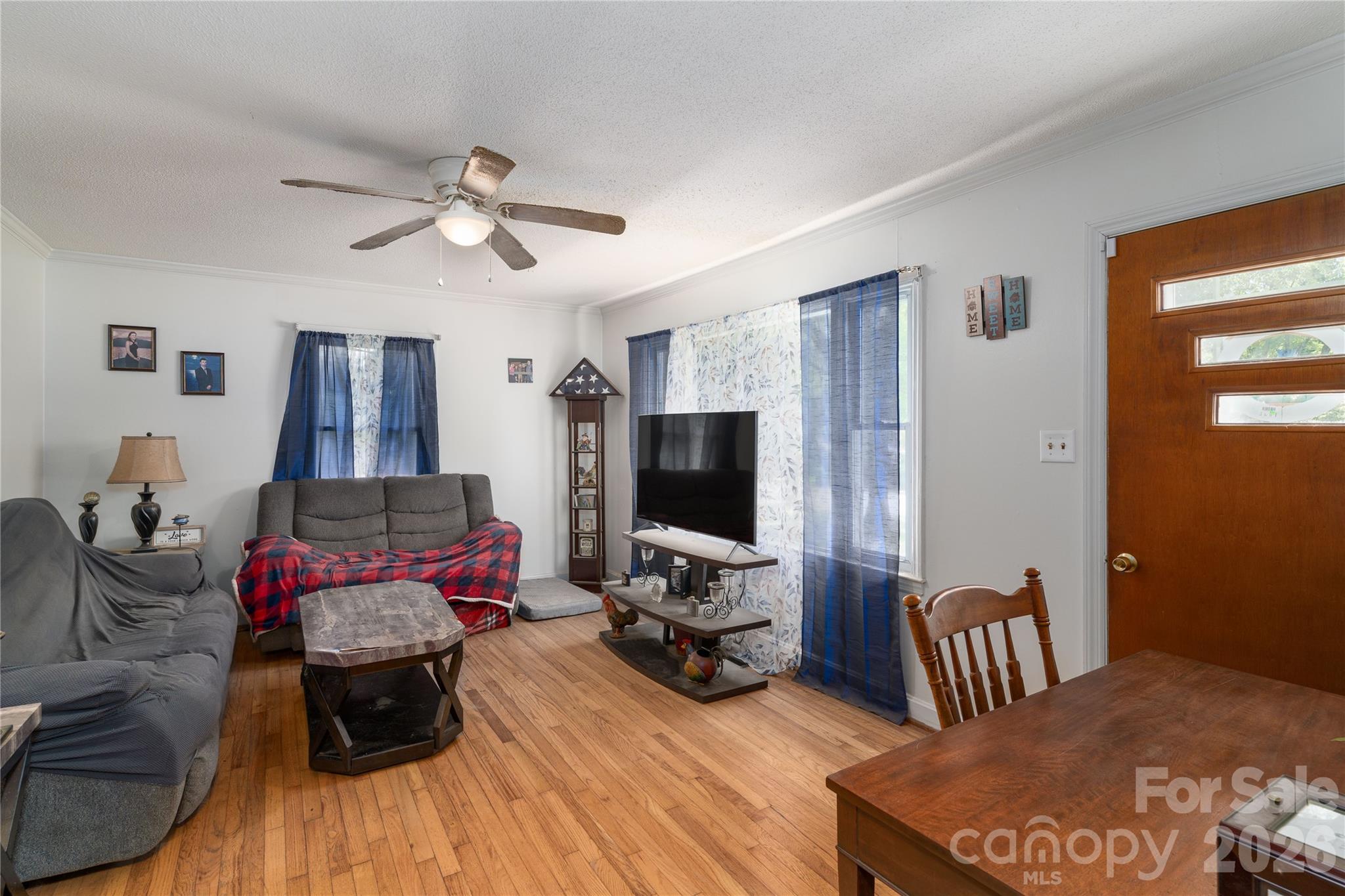 527 Washington Lane — Albemarle