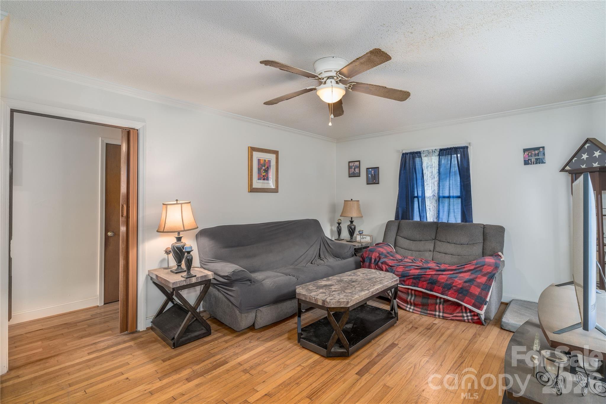 527 Washington Lane — Albemarle