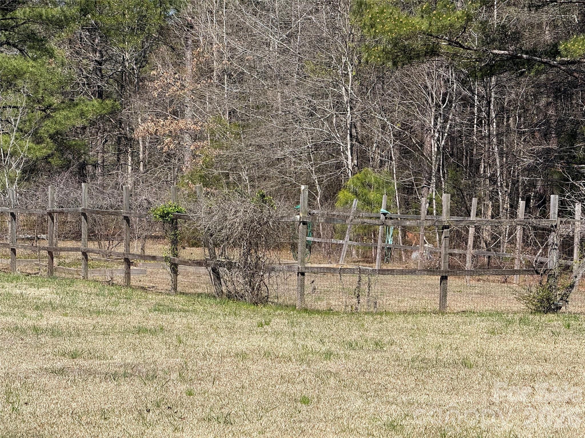 3227 Legend Road — Lancaster