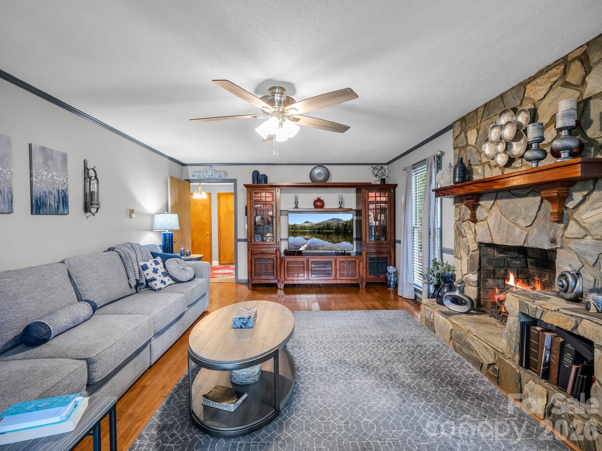 2829 W Stage Coach Trail — Shelby
