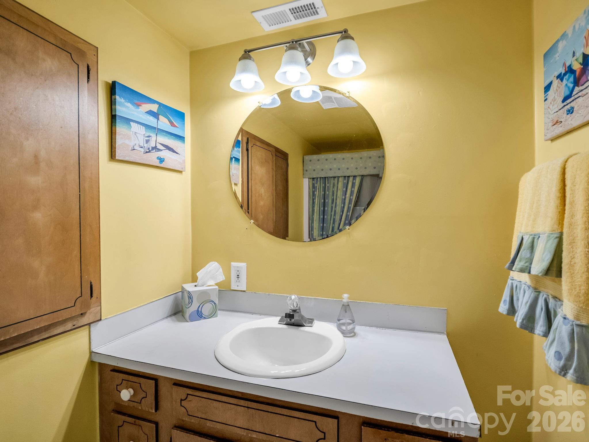 2829 W Stage Coach Trail — Shelby