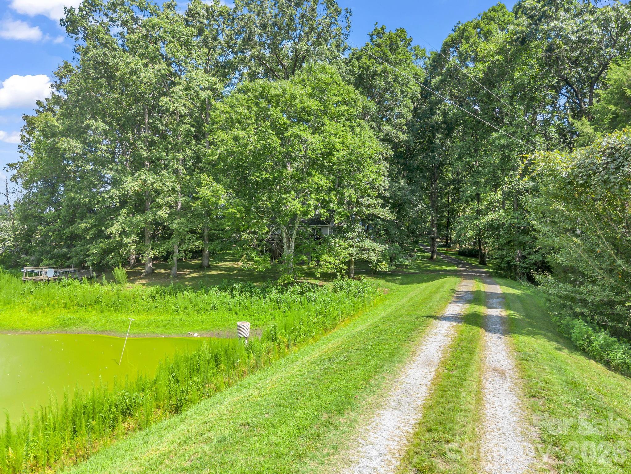 2829 W Stage Coach Trail — Shelby