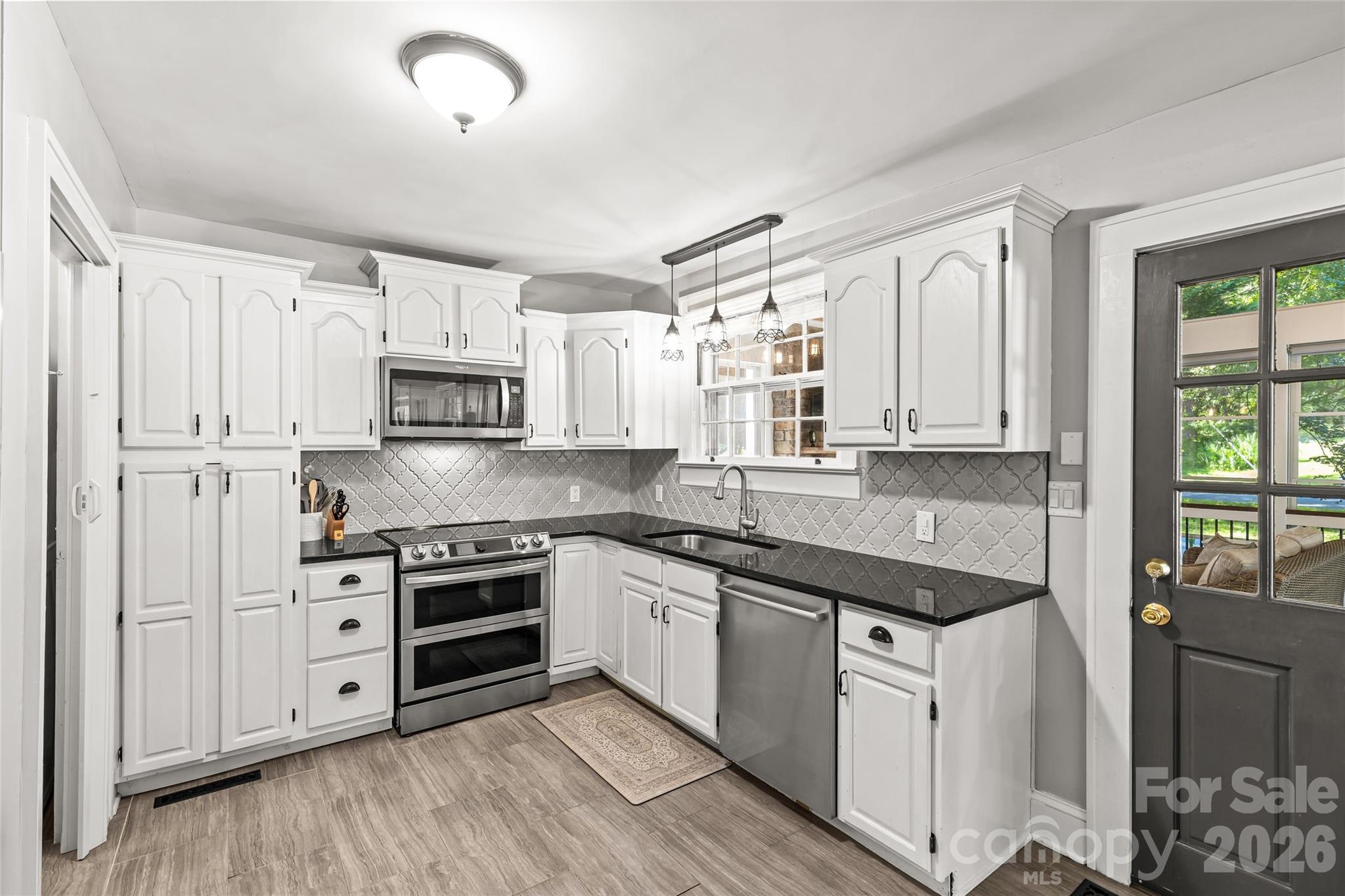 512 Bascom Street — Charlotte