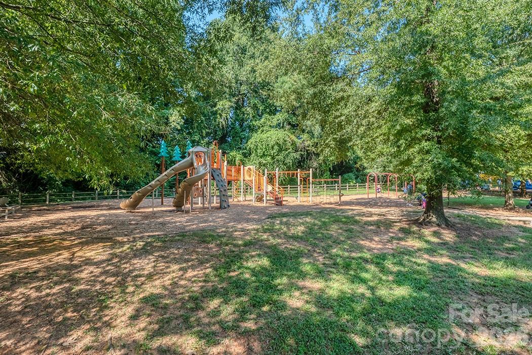 512 Bascom Street — Charlotte