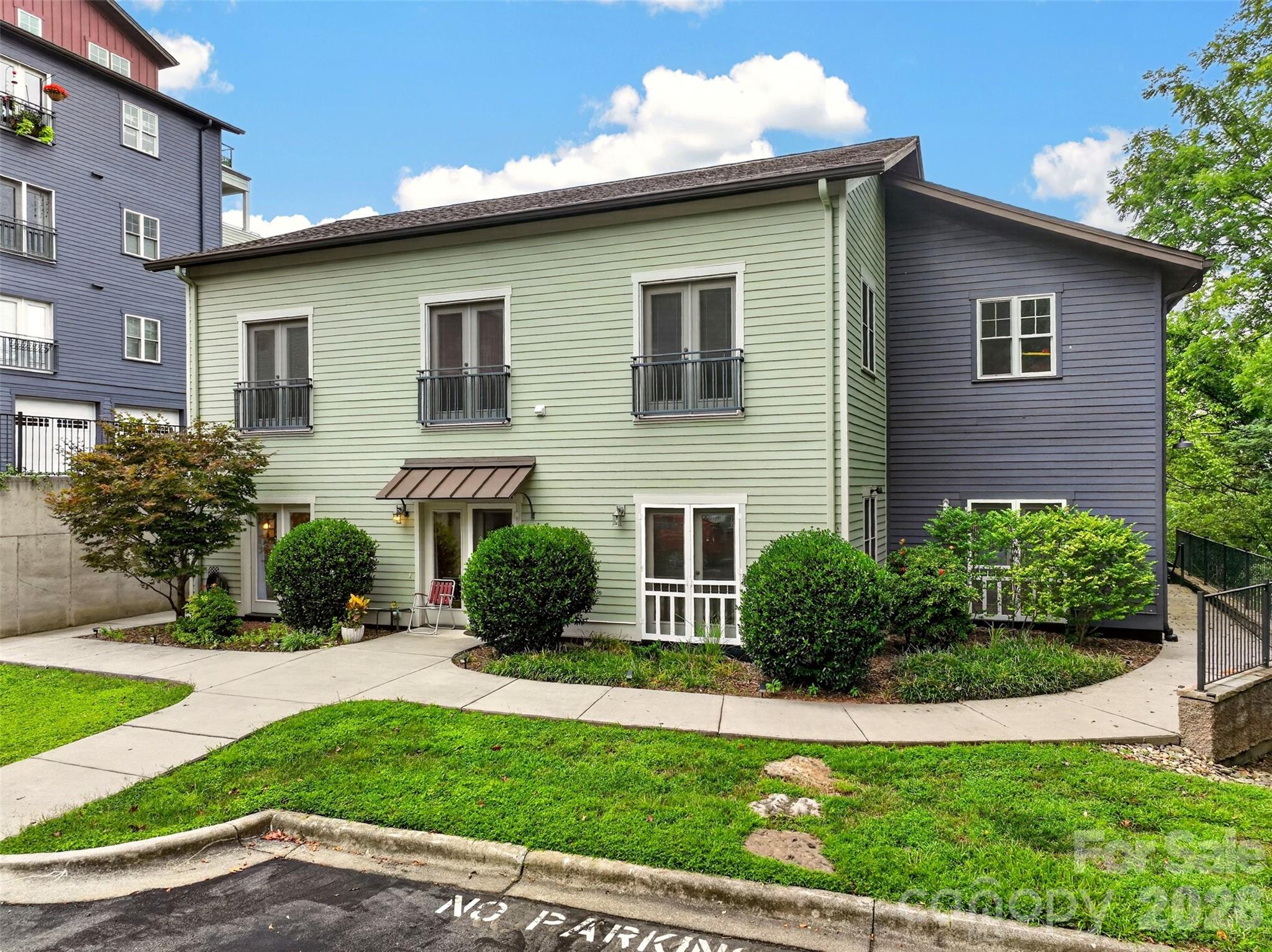 600 N Skyloft Drive #102 — Asheville
