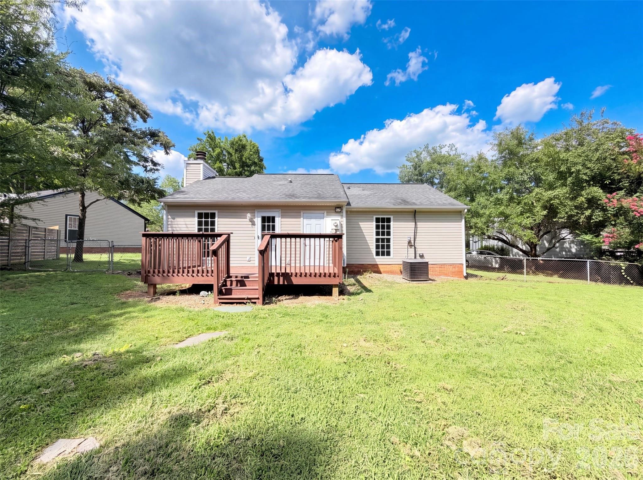 10244 Gloman Court — Charlotte