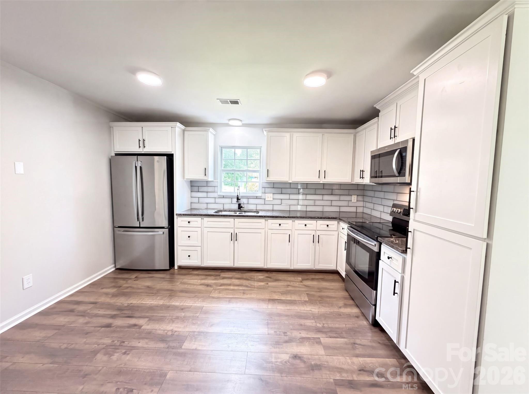 10244 Gloman Court — Charlotte