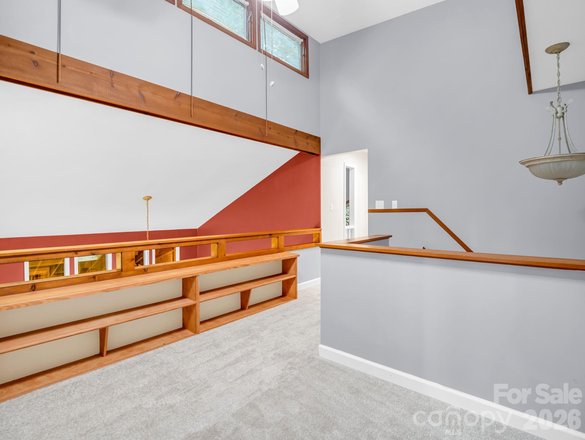 10 Chestnut Ridge Road — Mills River