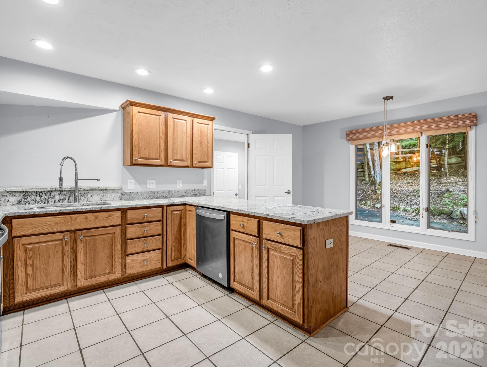 10 Chestnut Ridge Road — Mills River