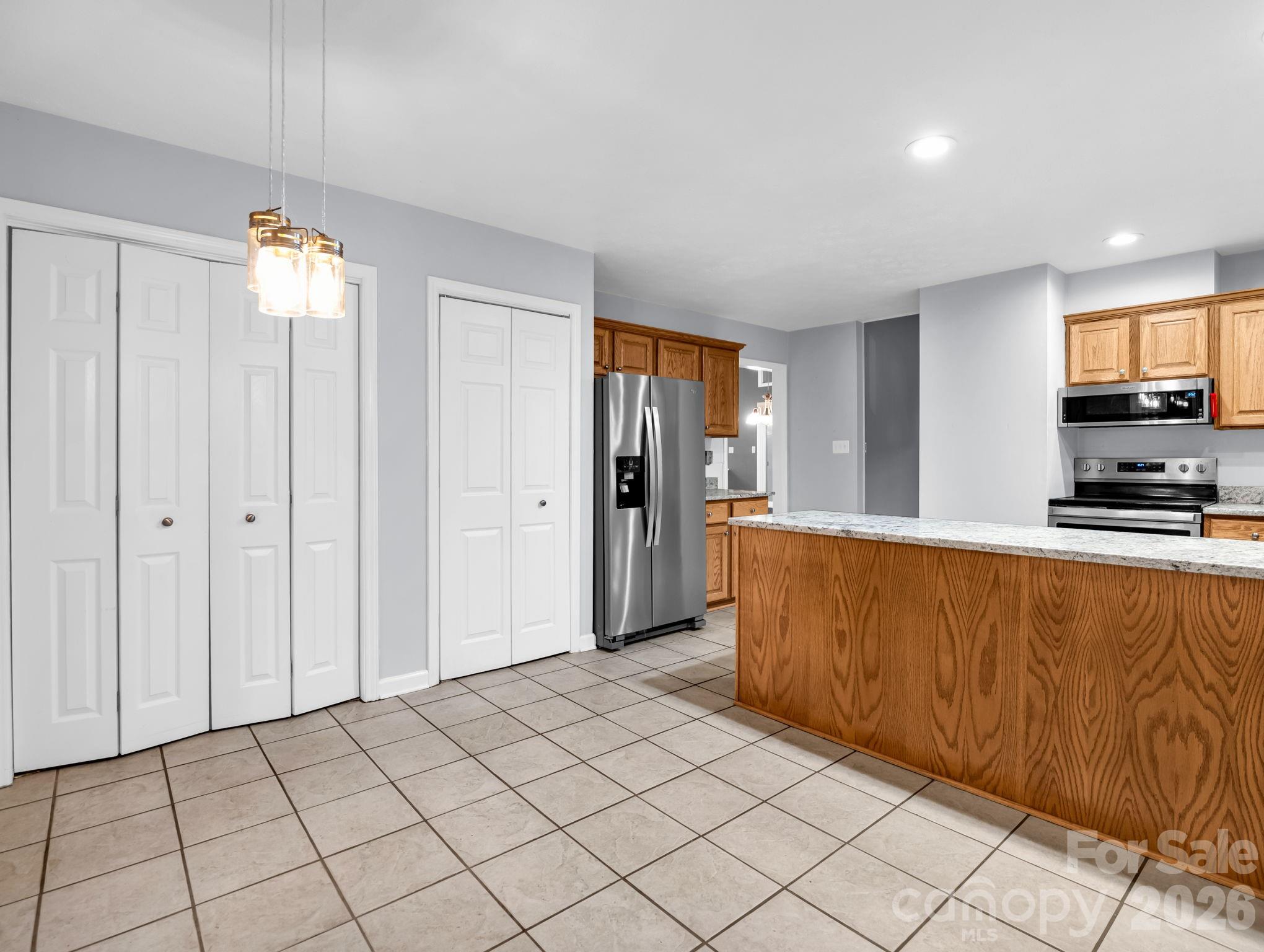 10 Chestnut Ridge Road — Mills River