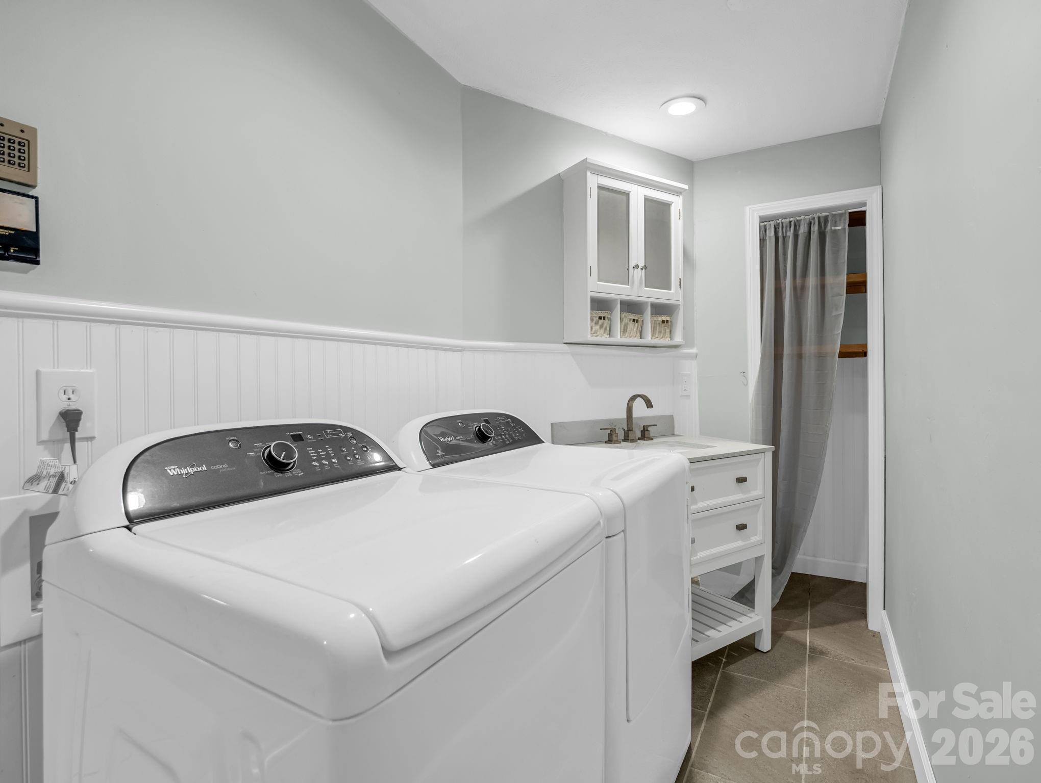10 Chestnut Ridge Road — Mills River