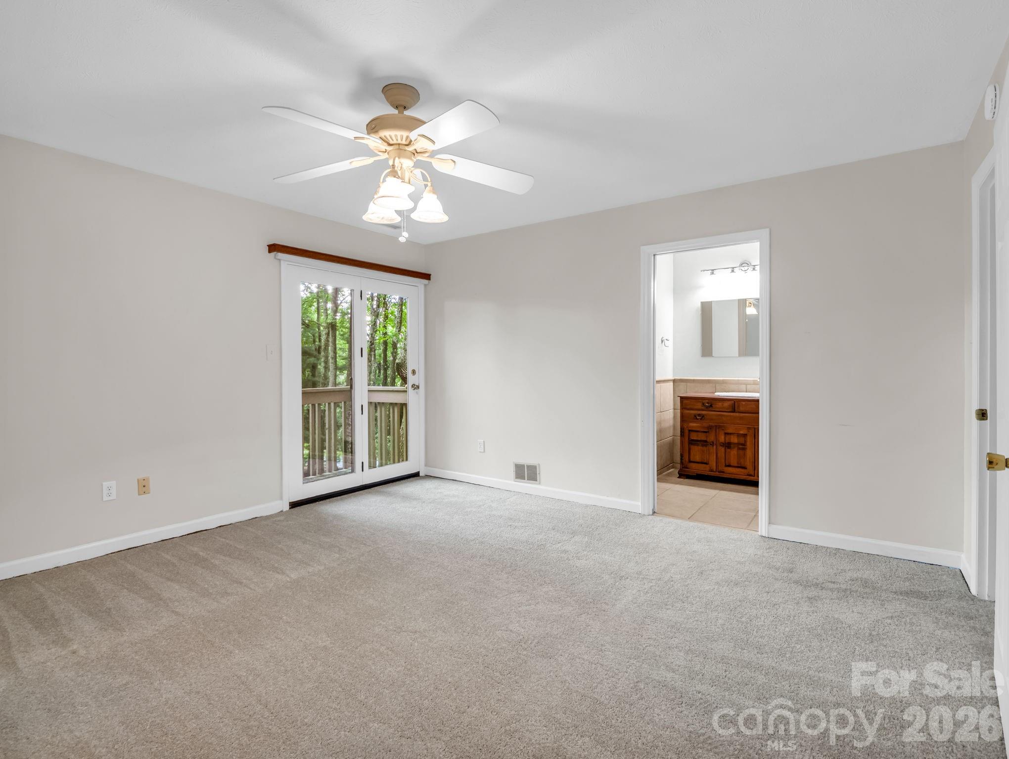 10 Chestnut Ridge Road — Mills River