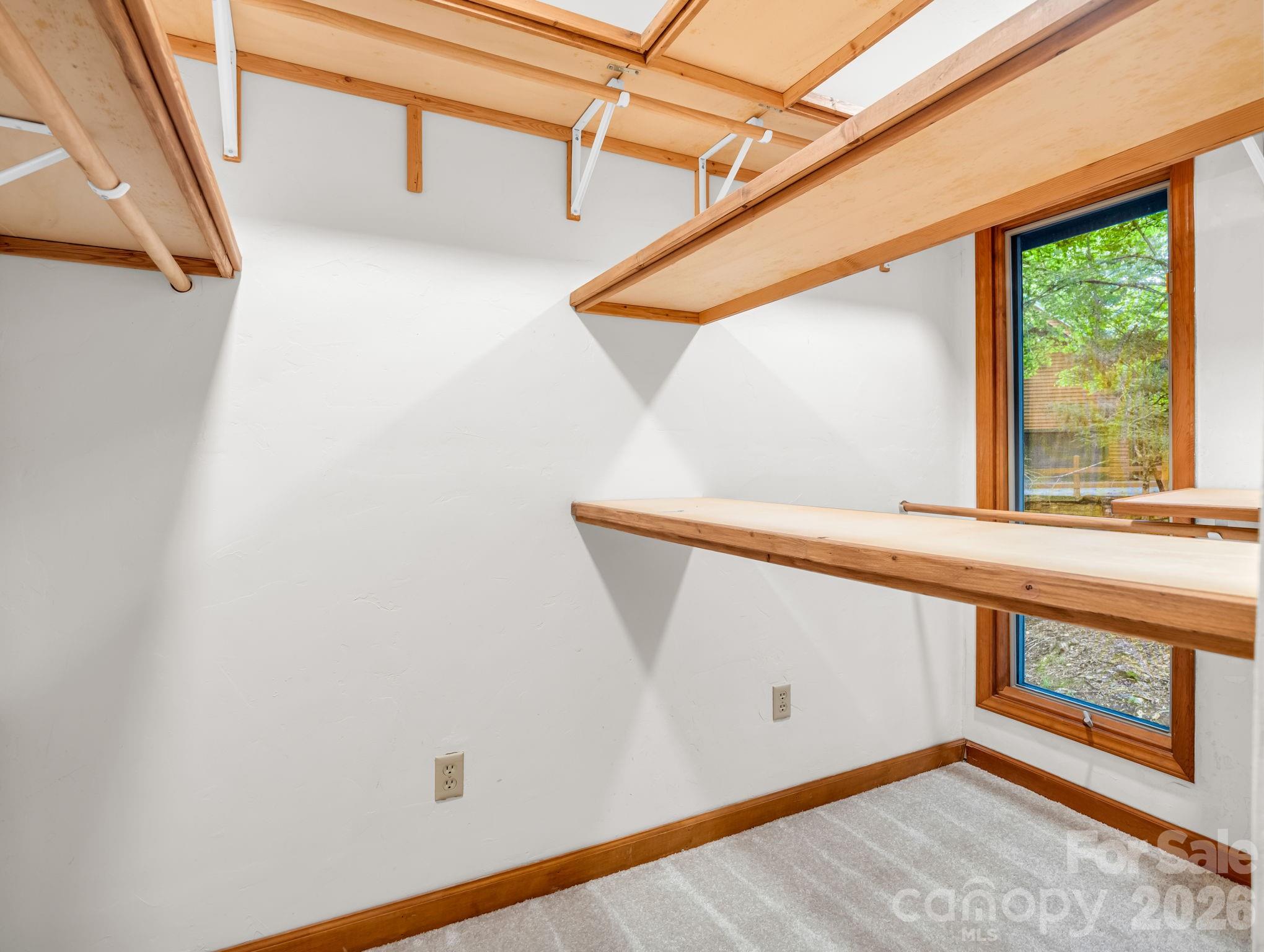 10 Chestnut Ridge Road — Mills River