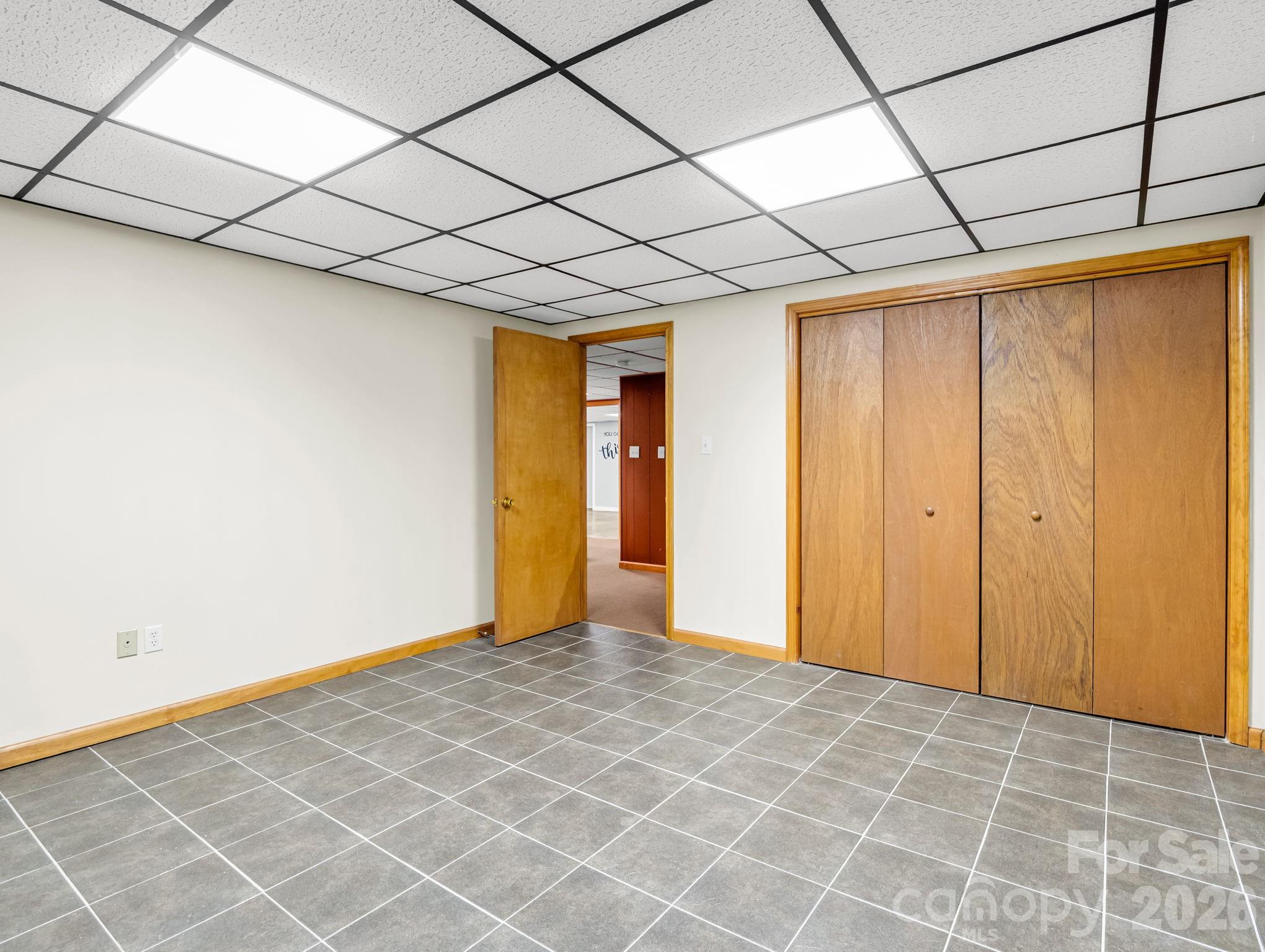 10 Chestnut Ridge Road — Mills River