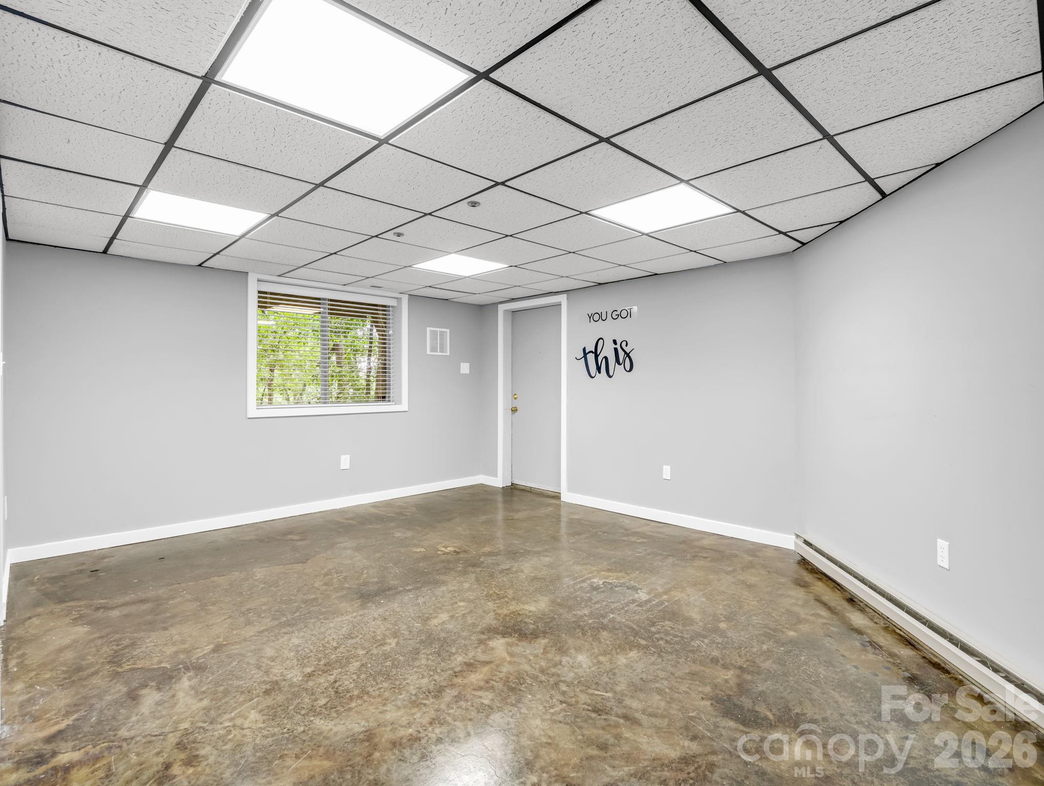 10 Chestnut Ridge Road — Mills River
