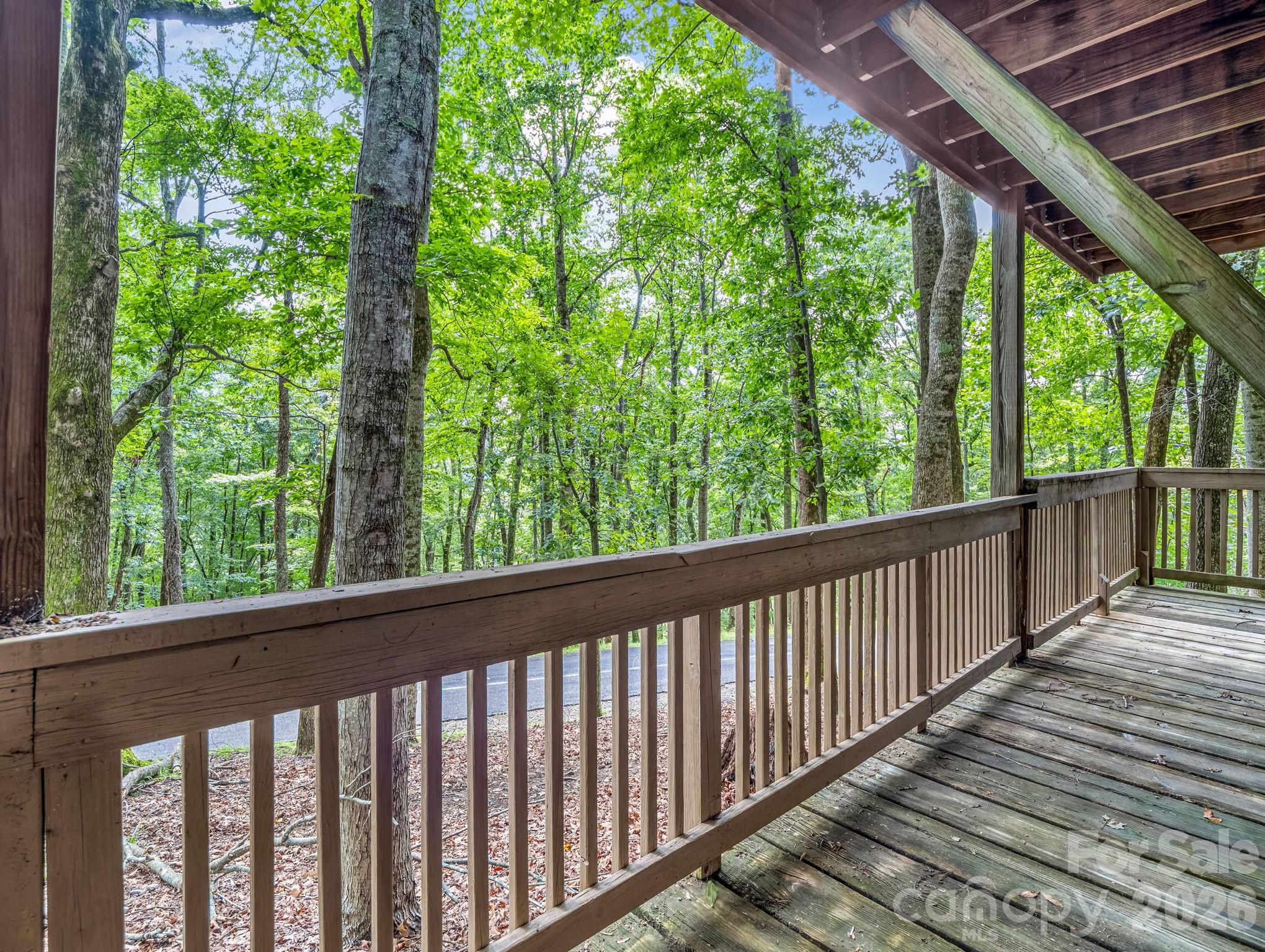 10 Chestnut Ridge Road — Mills River