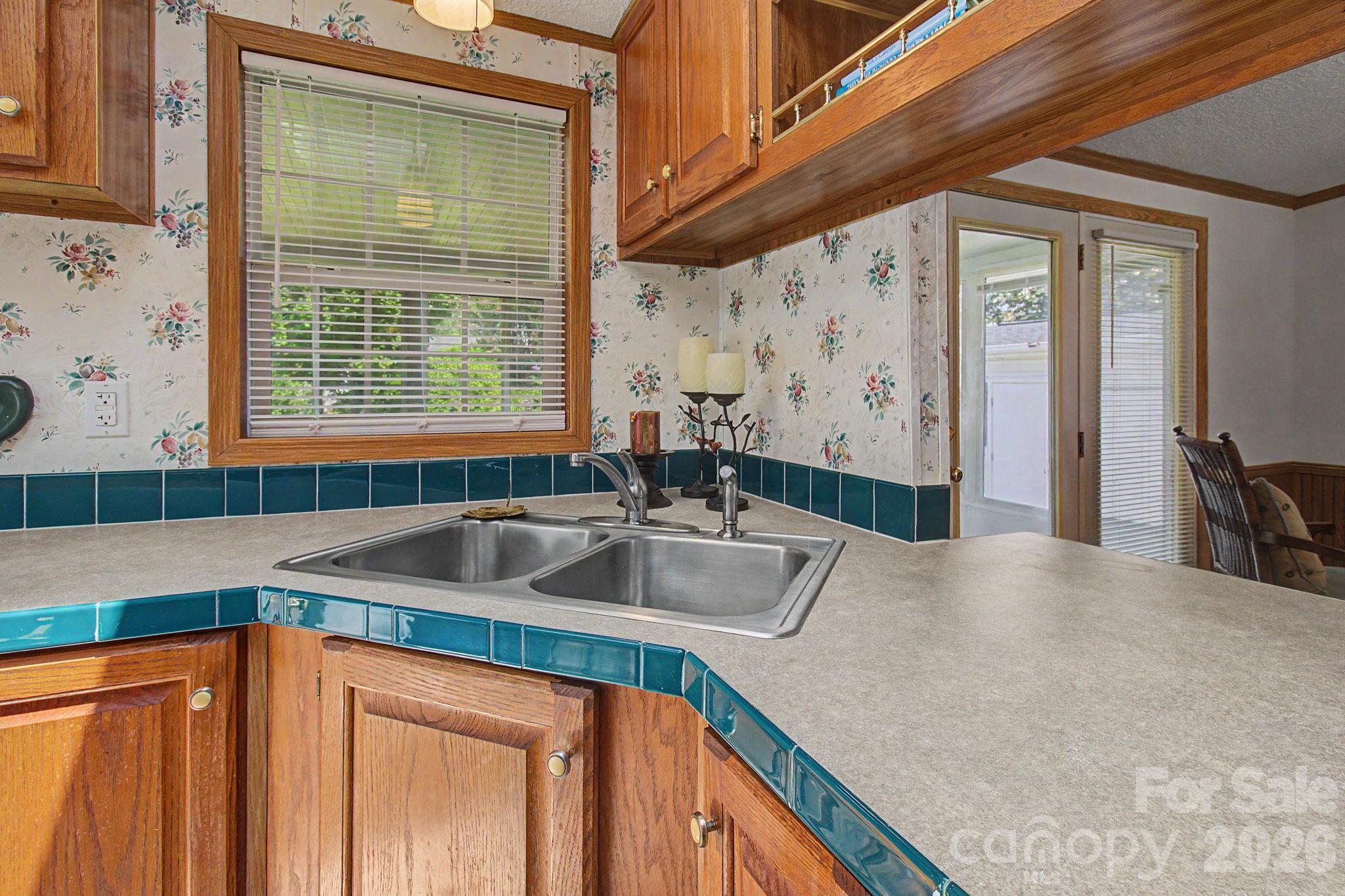 204 Red Birch Court — Hendersonville