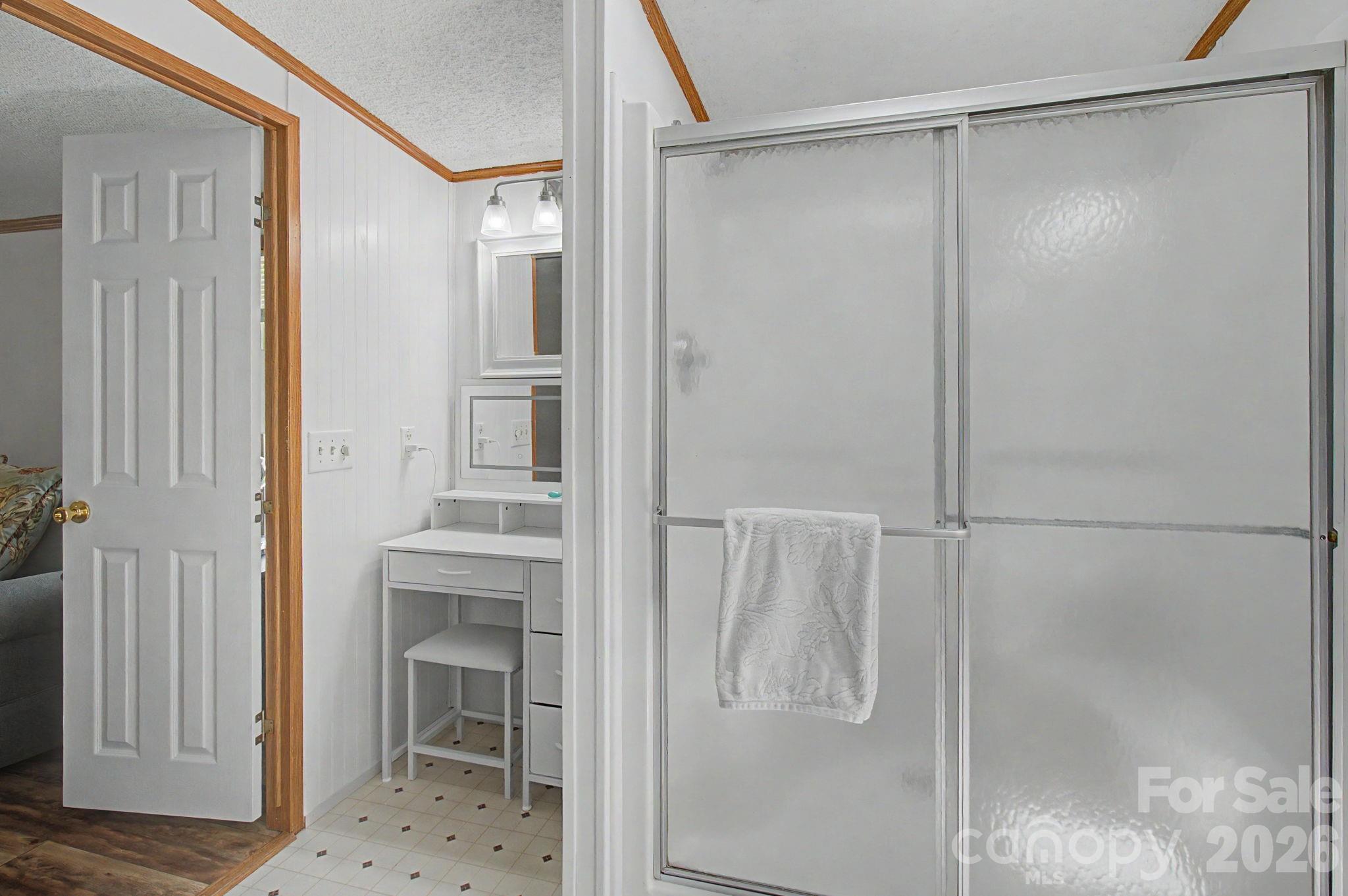 204 Red Birch Court — Hendersonville
