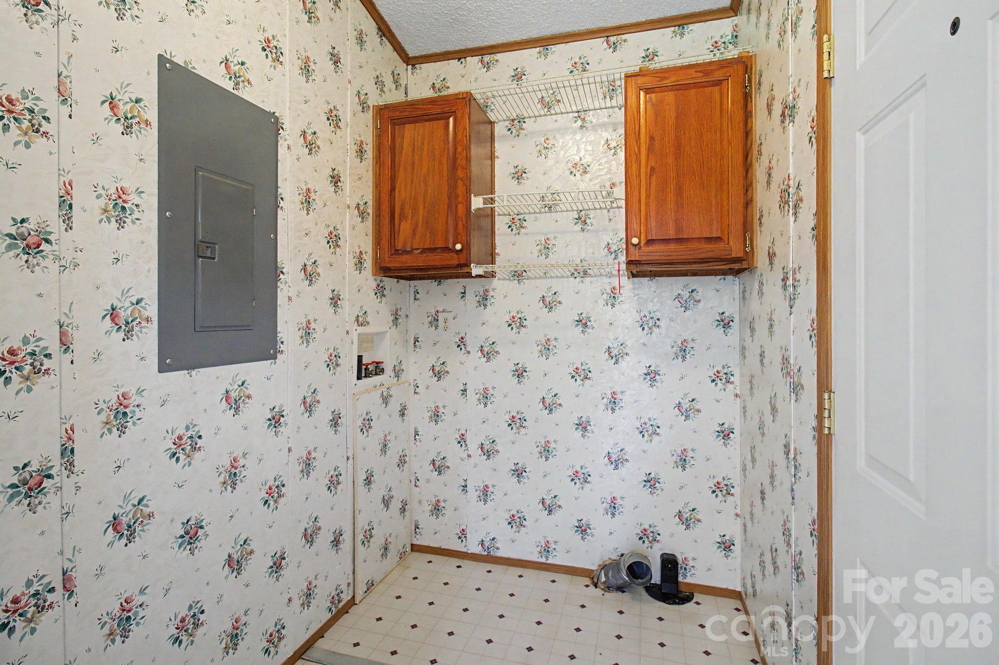 204 Red Birch Court — Hendersonville