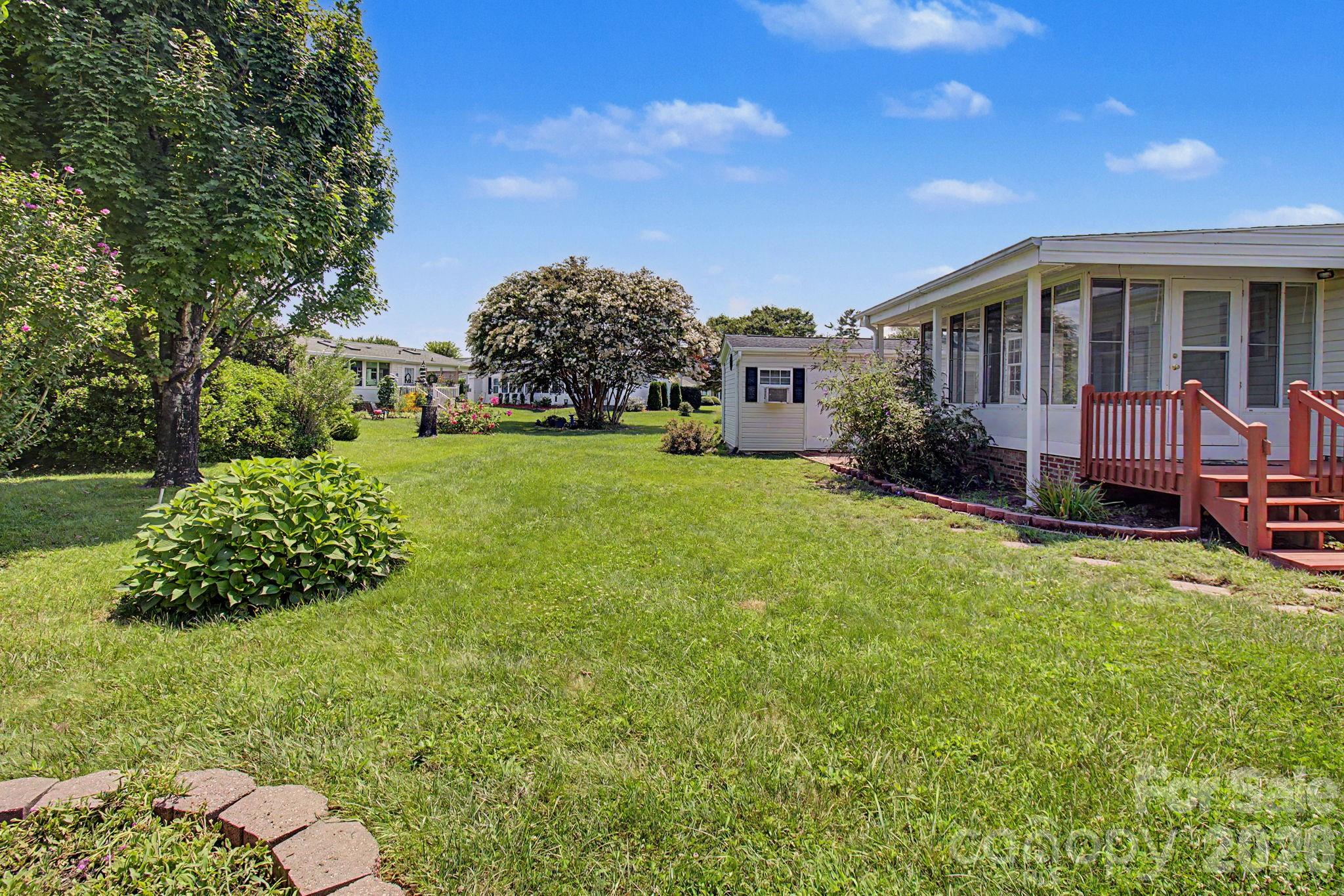 204 Red Birch Court — Hendersonville