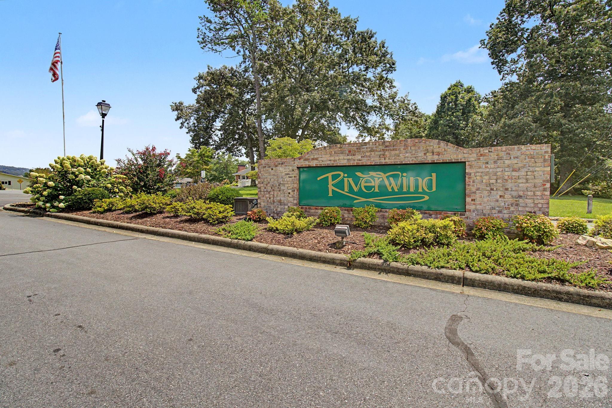 204 Red Birch Court — Hendersonville