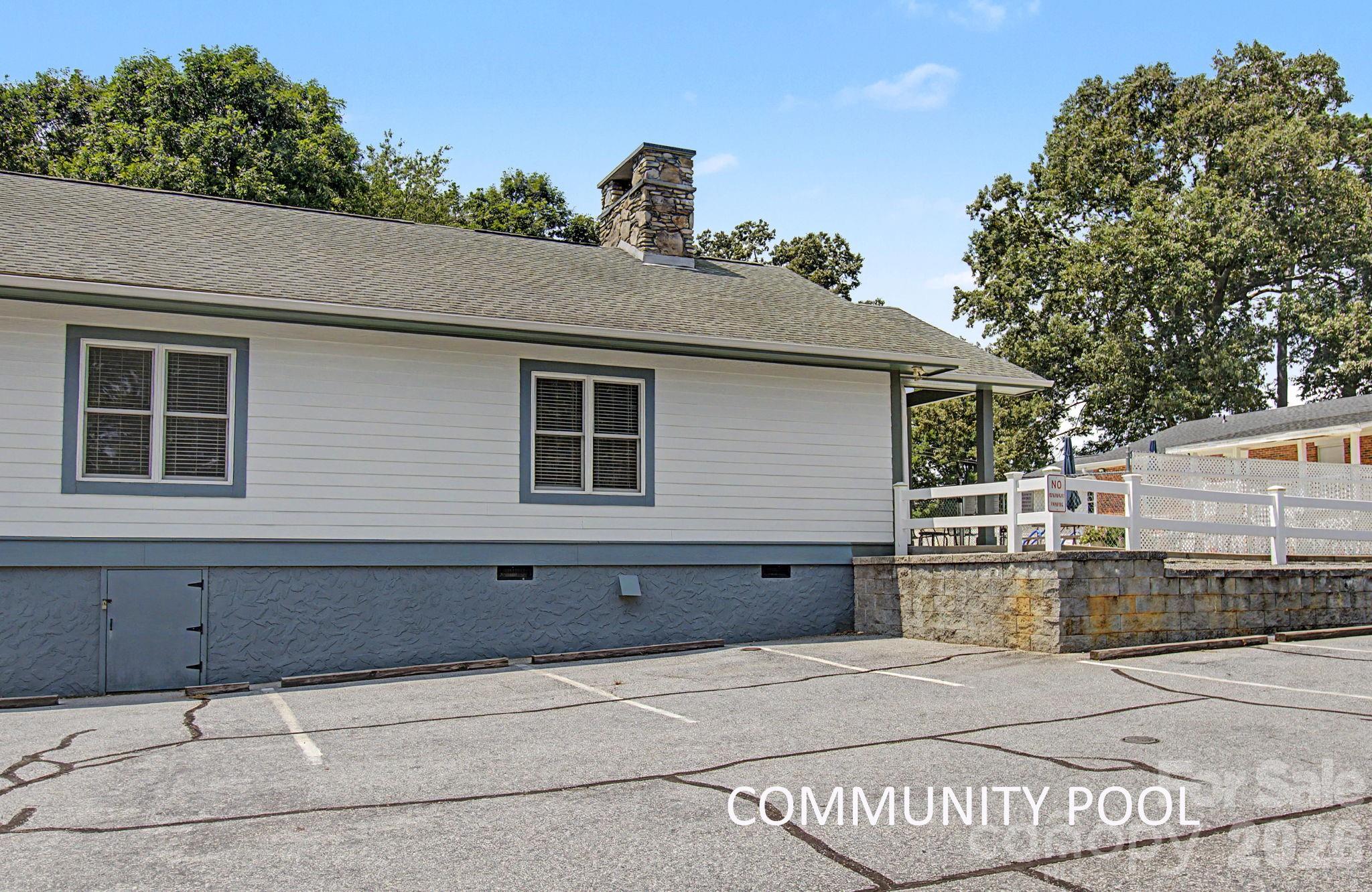 204 Red Birch Court — Hendersonville