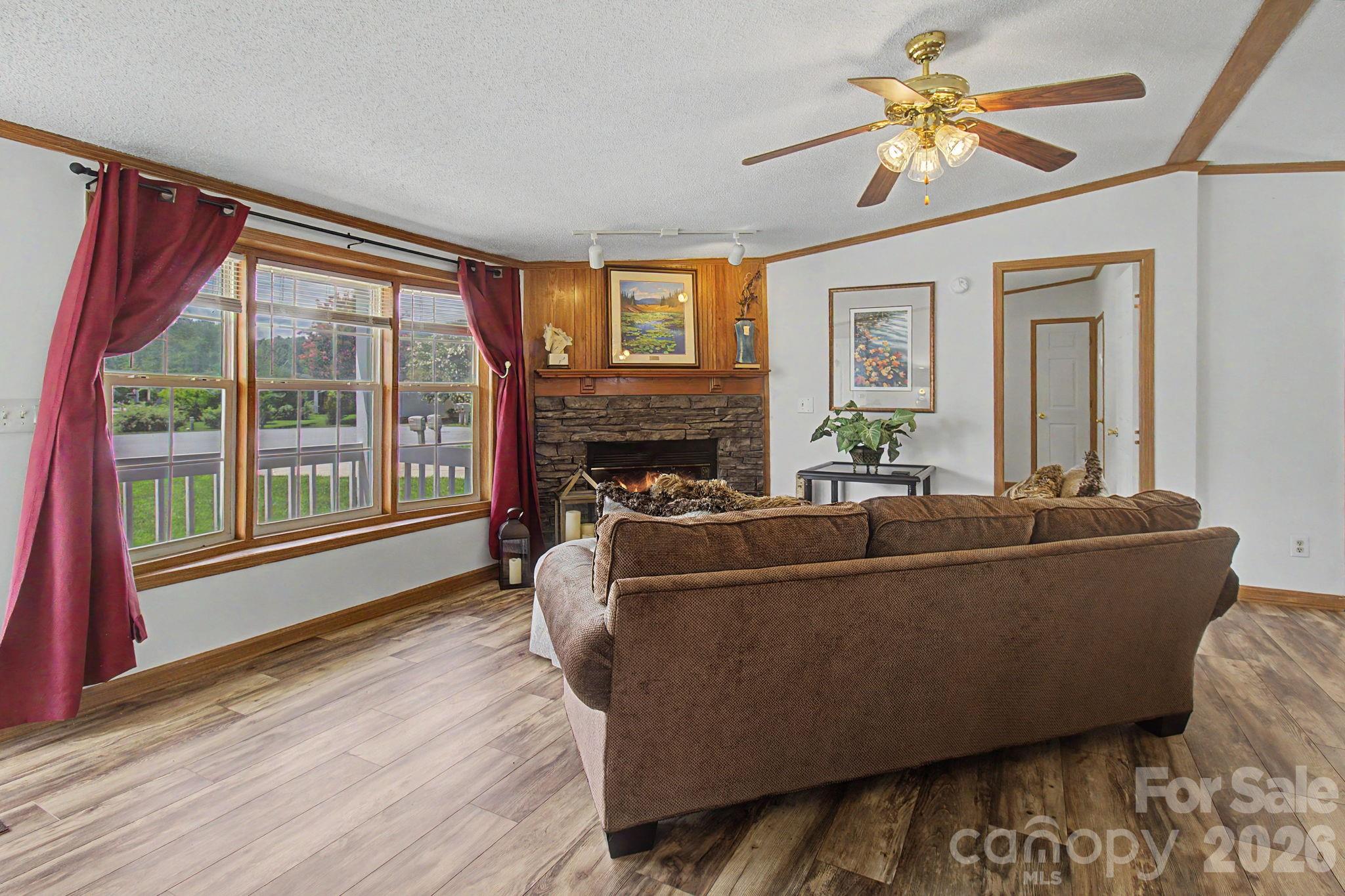 204 Red Birch Court — Hendersonville