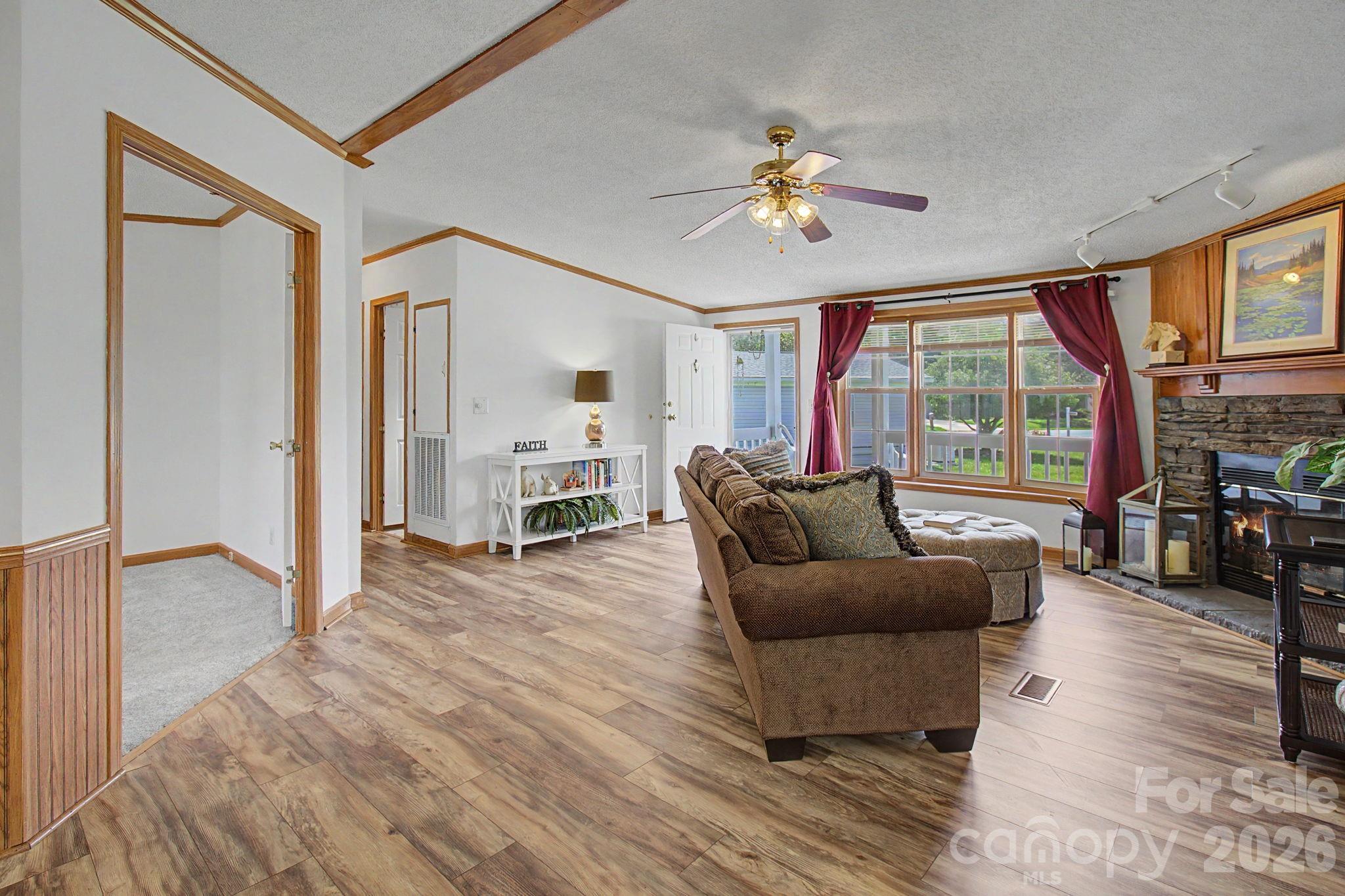 204 Red Birch Court — Hendersonville