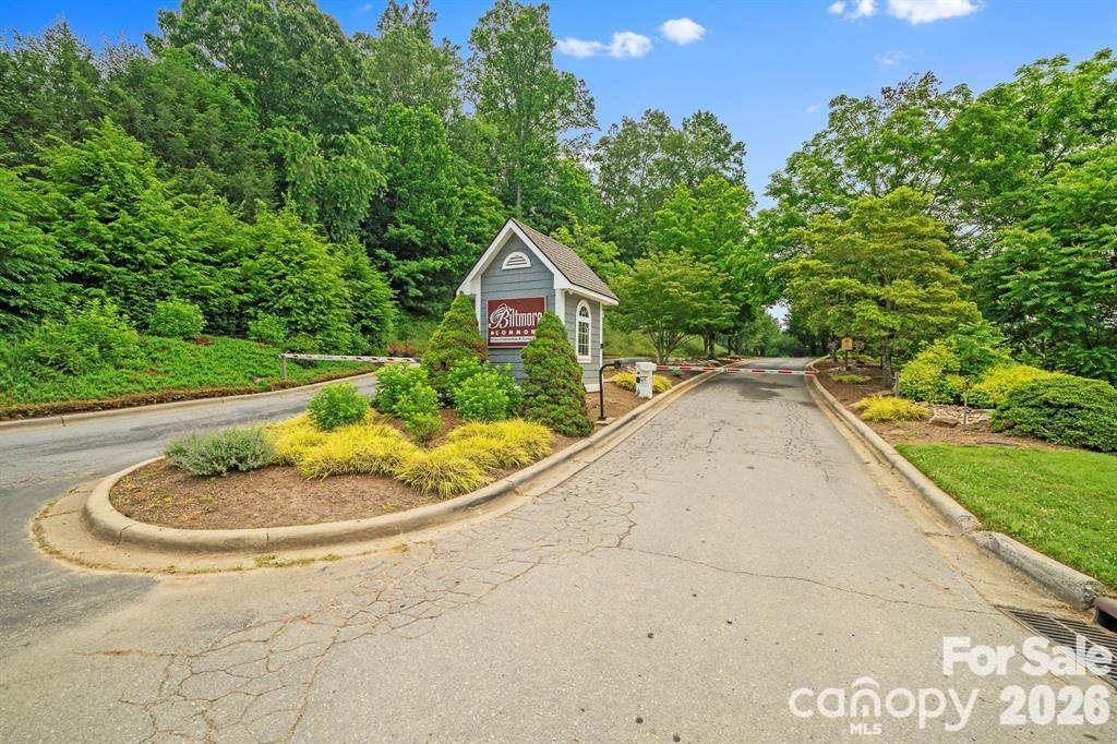 4201 Marble Way — Asheville