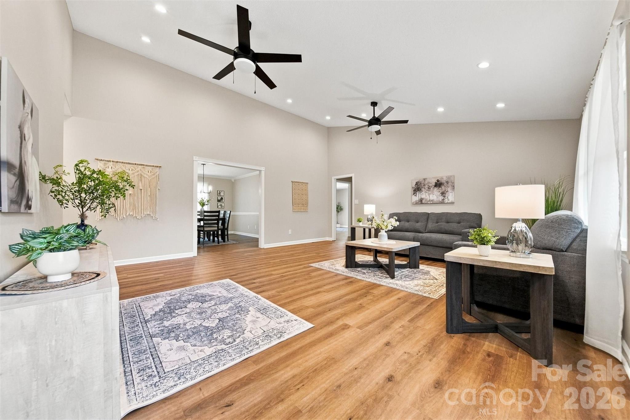 136 Cook Lane — Hickory