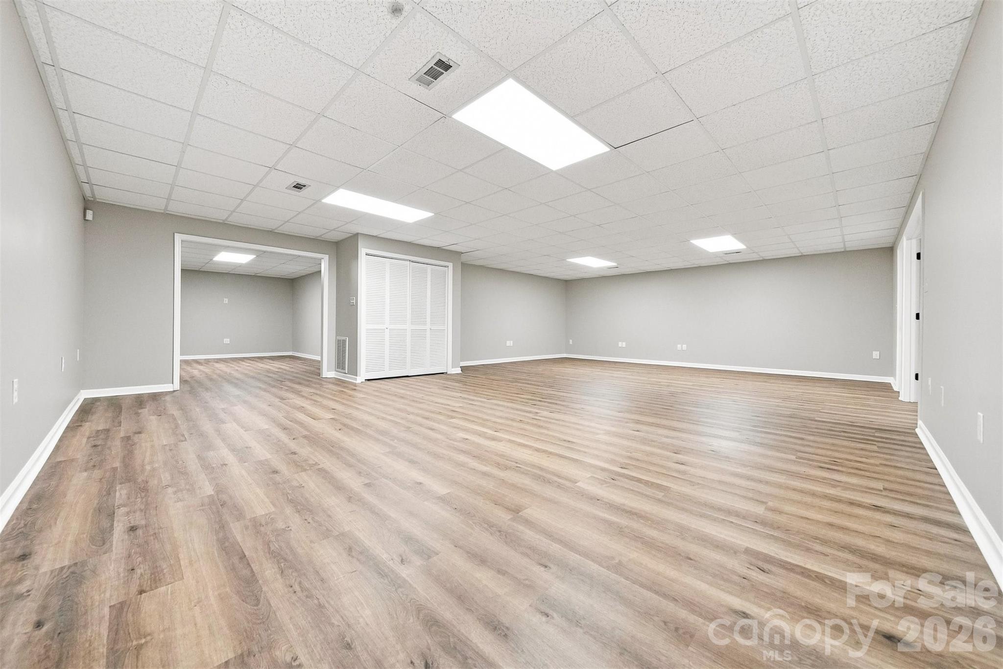 136 Cook Lane — Hickory