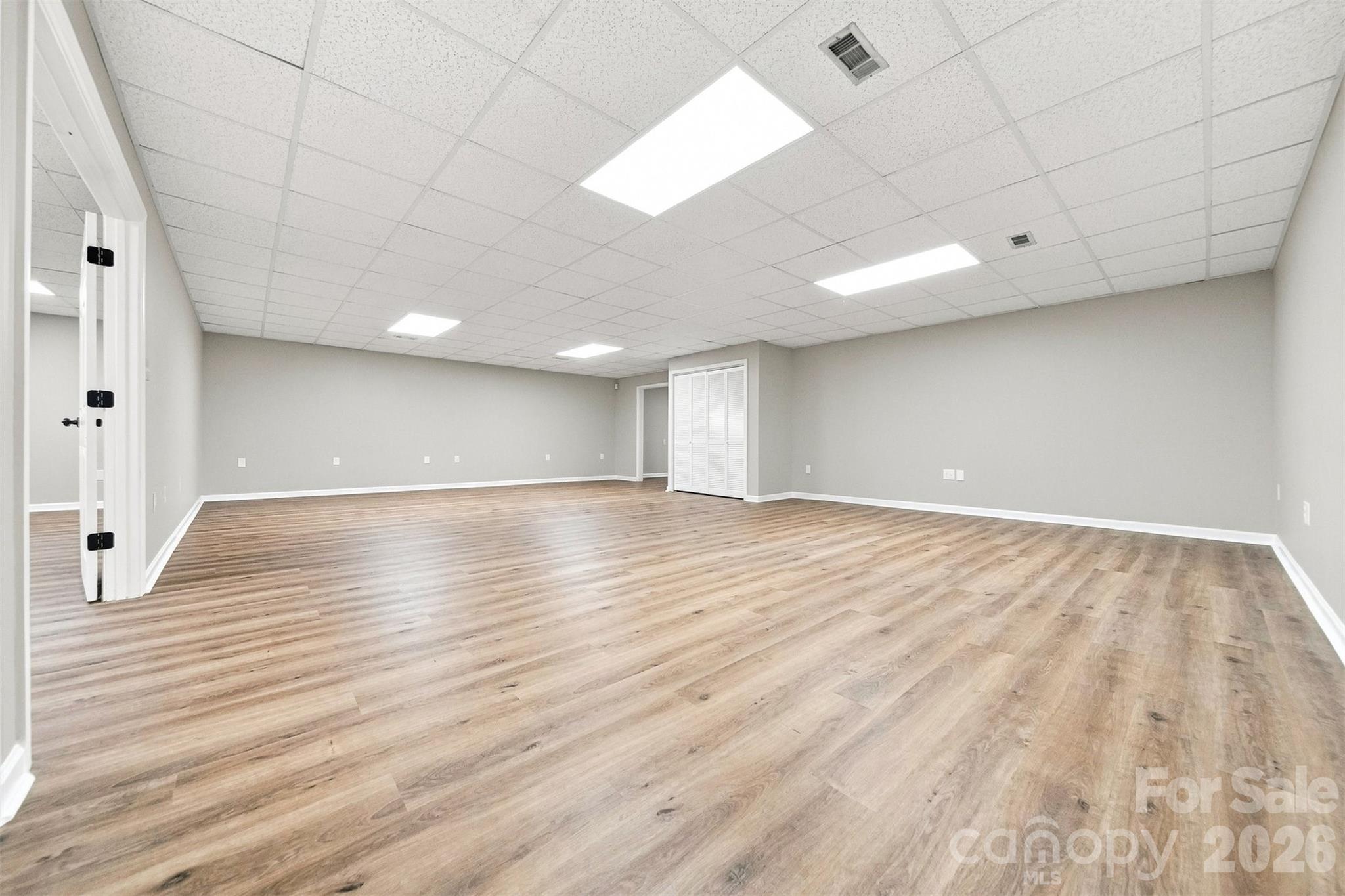 136 Cook Lane — Hickory