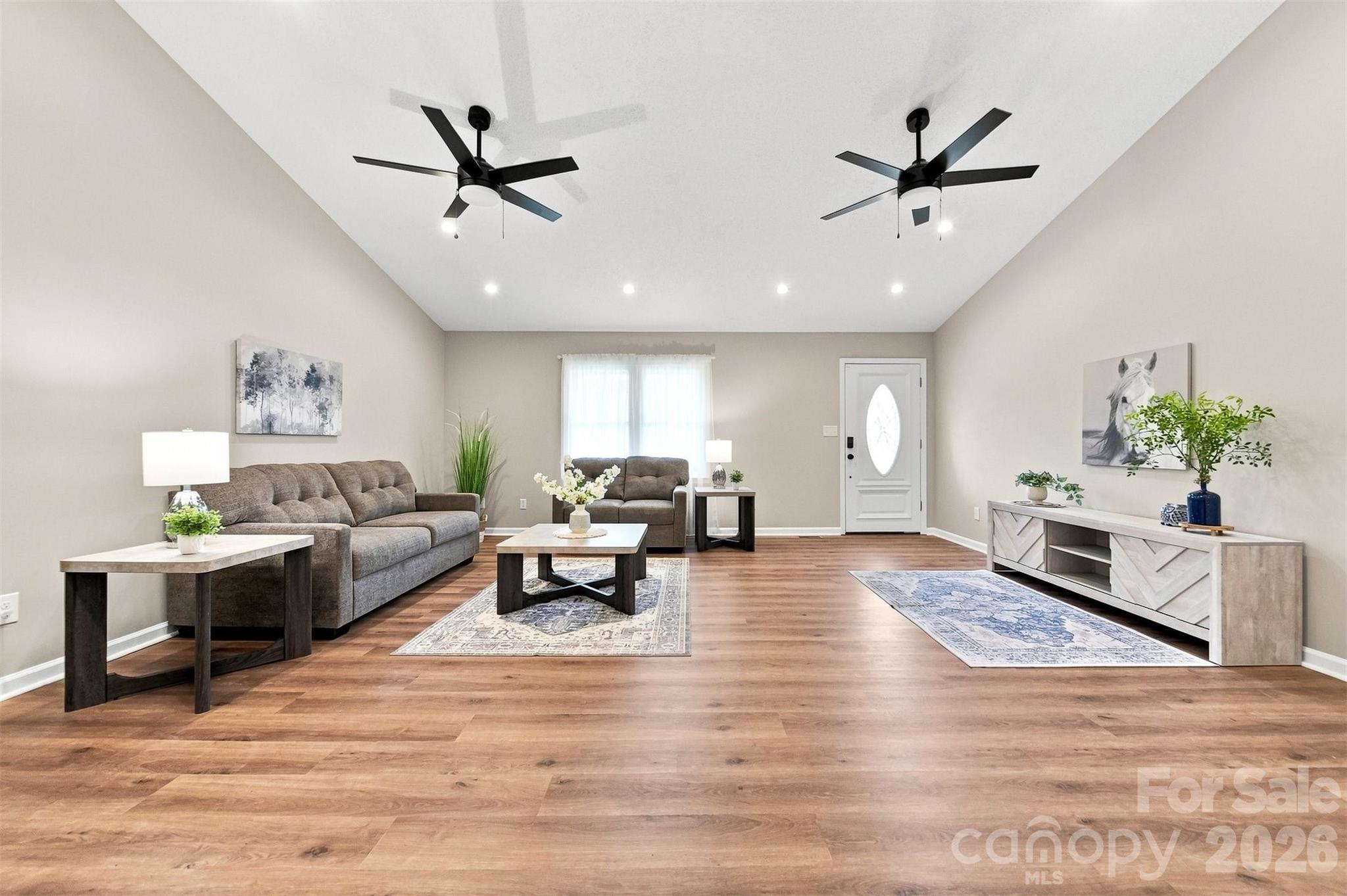 136 Cook Lane — Hickory