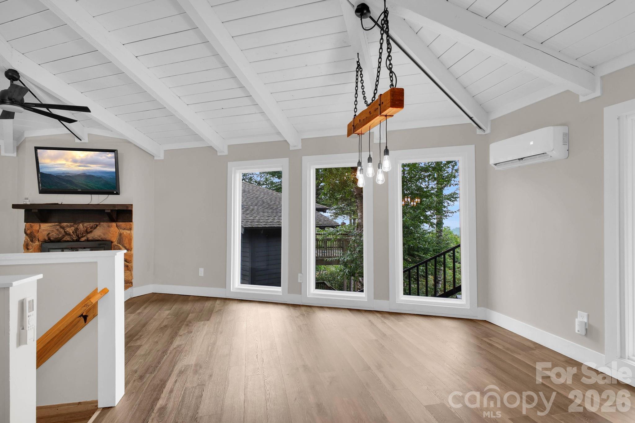 119 Beechwood Lane — Beech Mountain