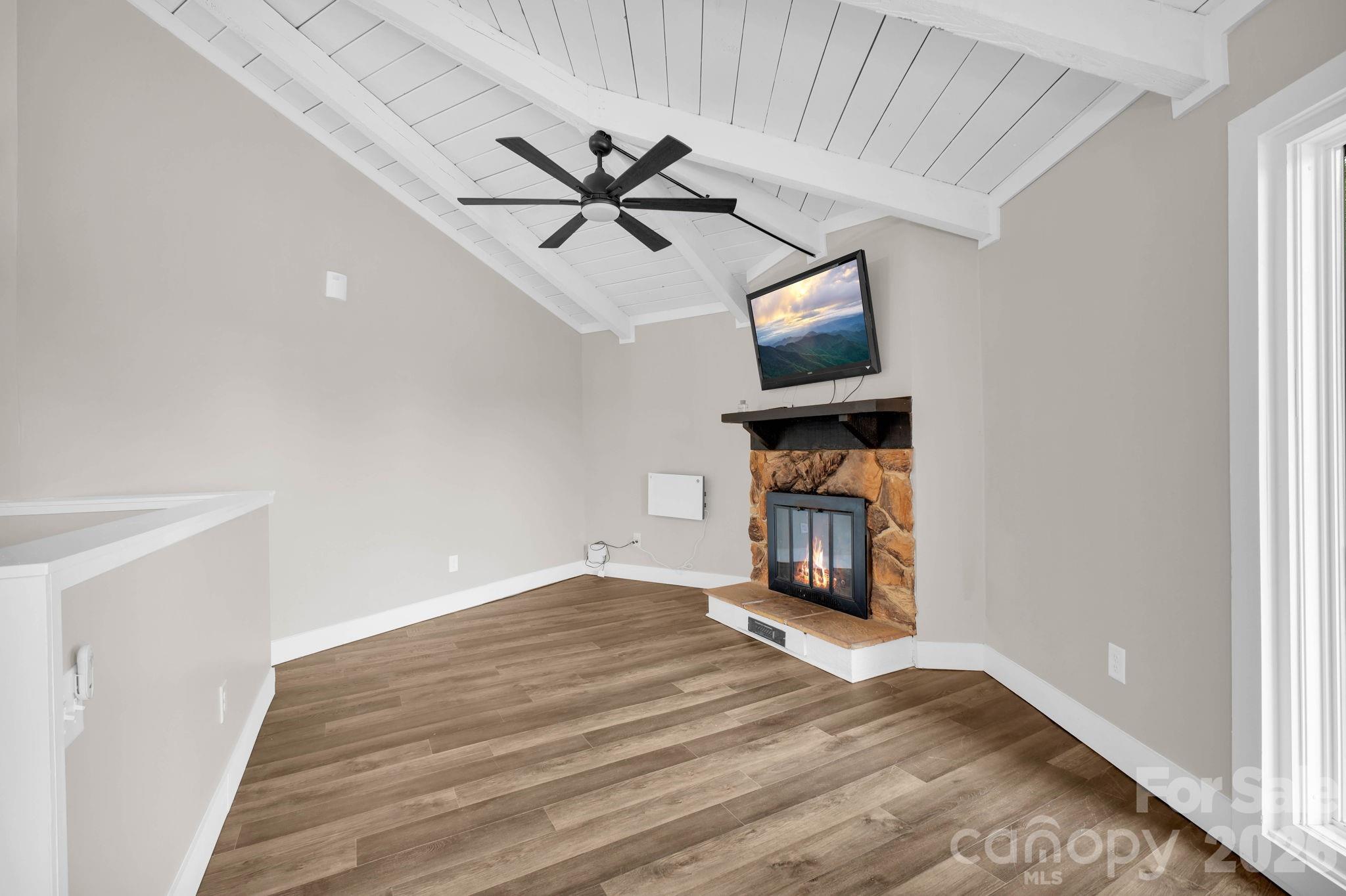119 Beechwood Lane — Beech Mountain