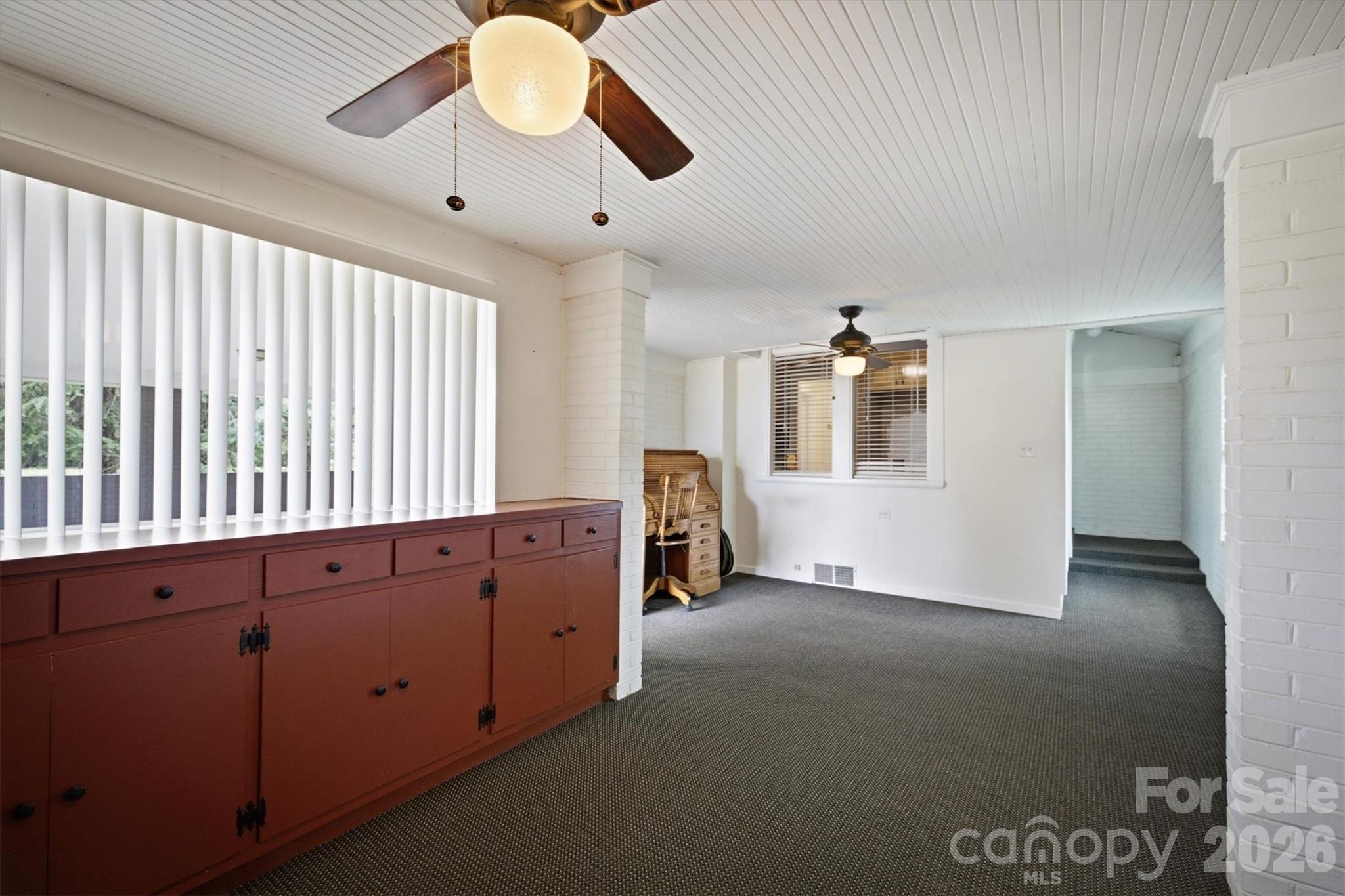 300 N Center Street — Hildebran