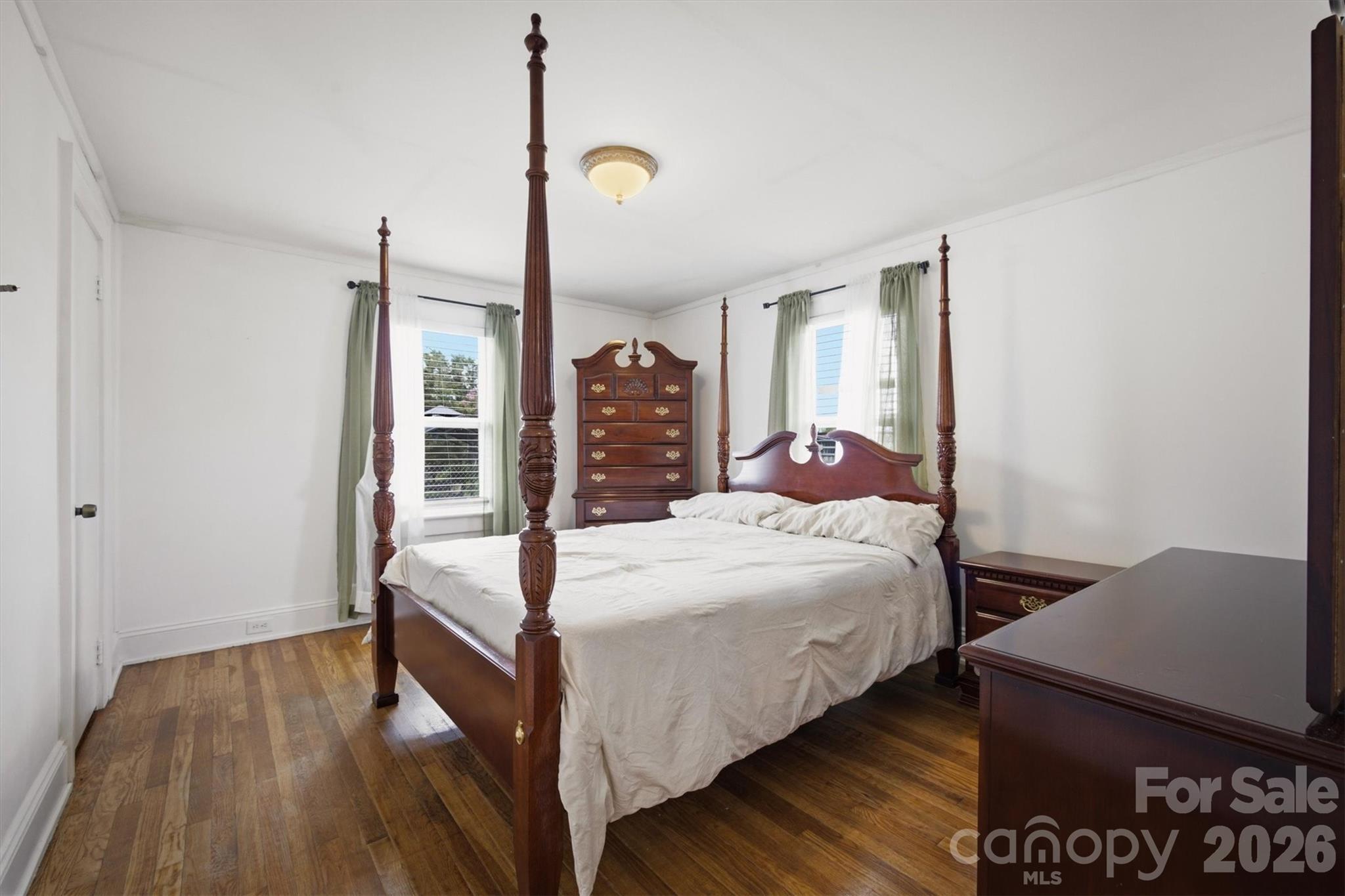 300 N Center Street — Hildebran