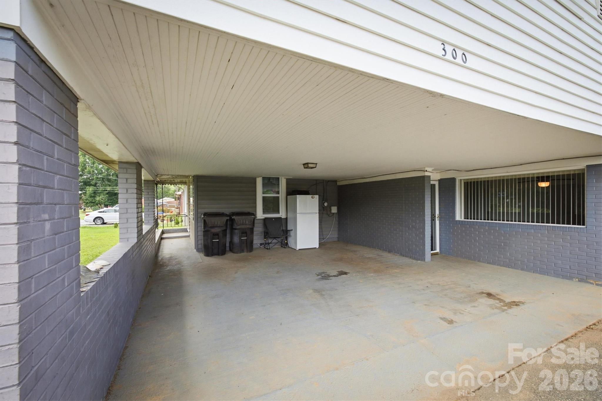 300 N Center Street — Hildebran
