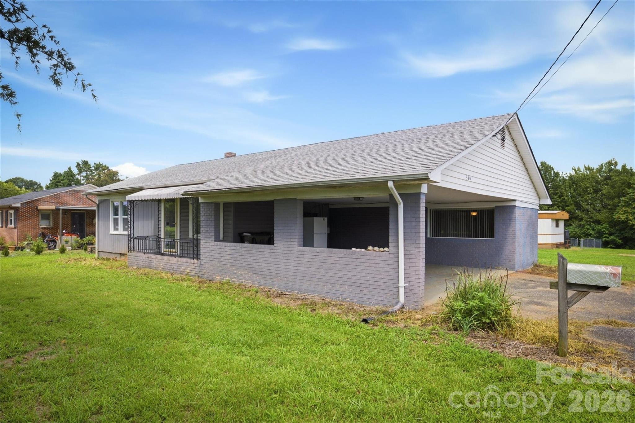 300 N Center Street — Hildebran