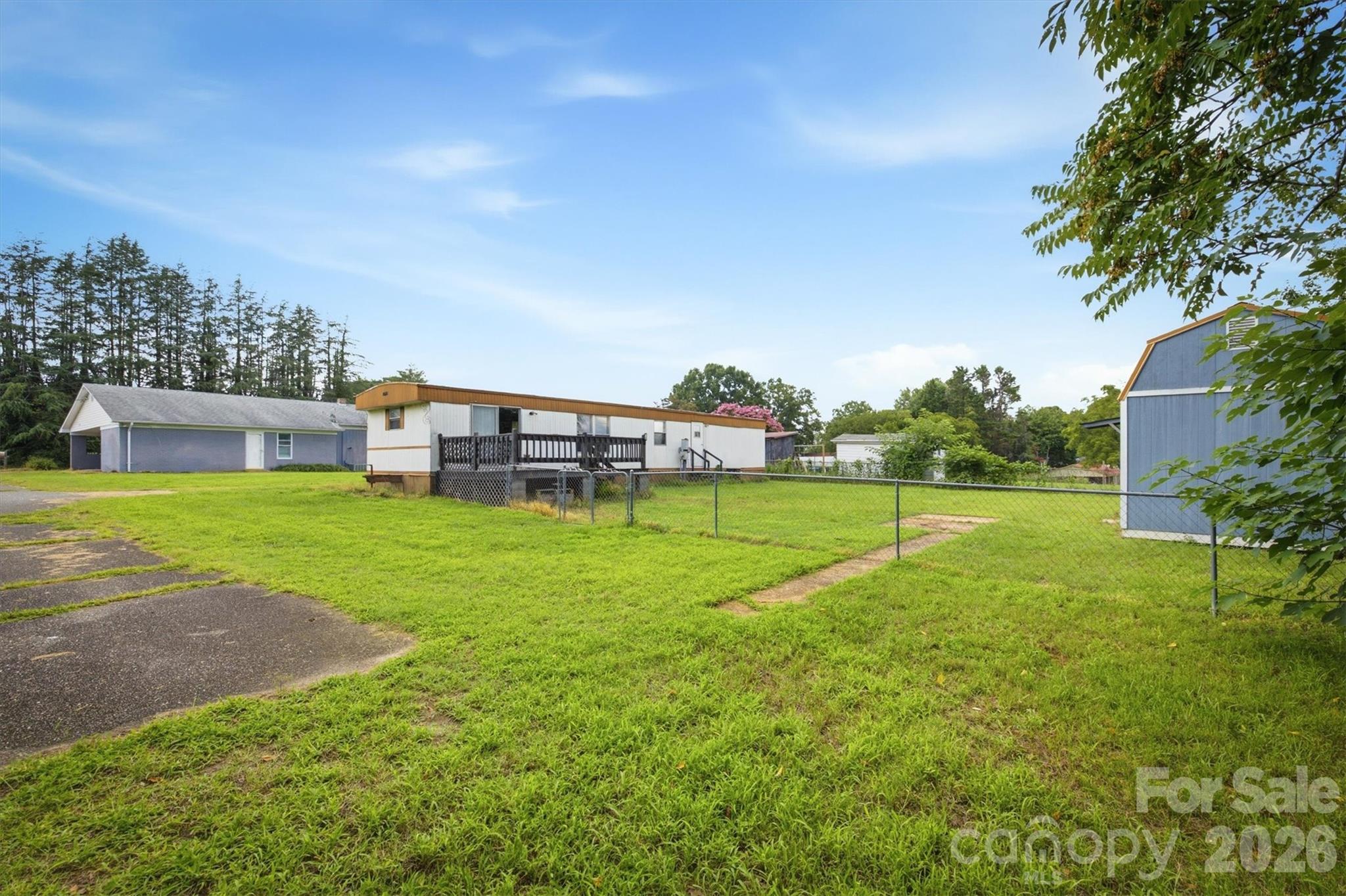 300 N Center Street — Hildebran