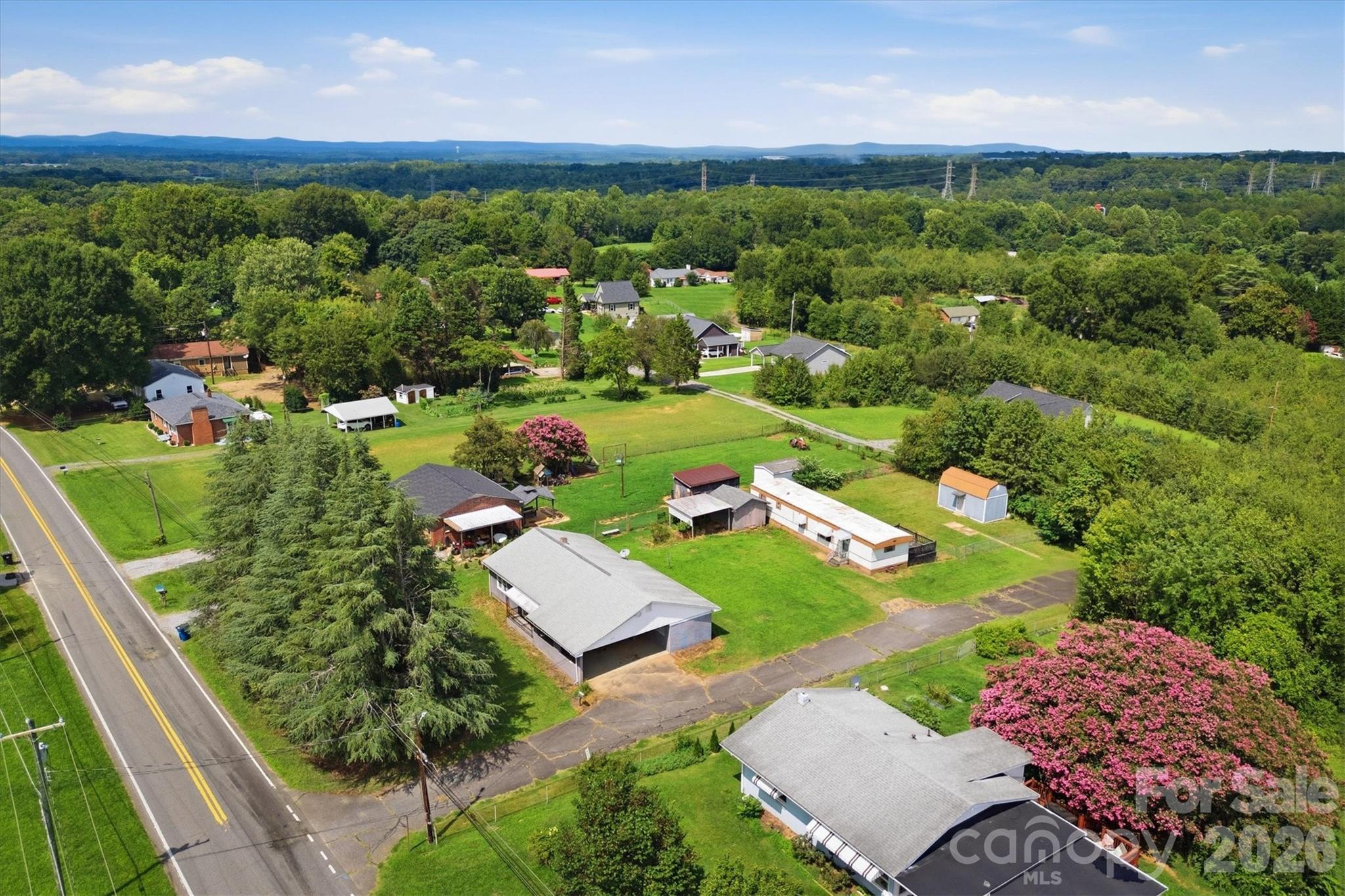 300 N Center Street — Hildebran