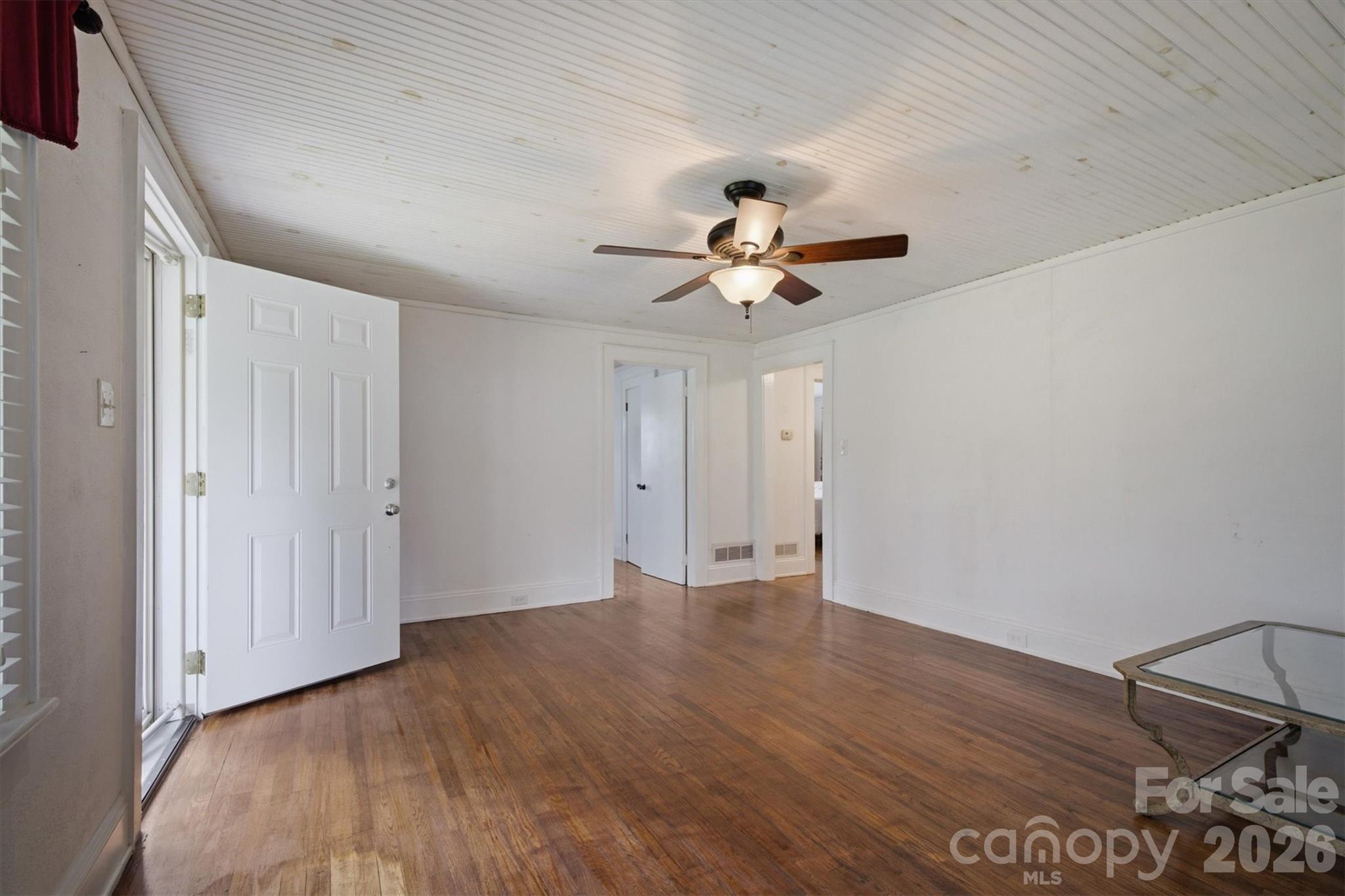 300 N Center Street — Hildebran