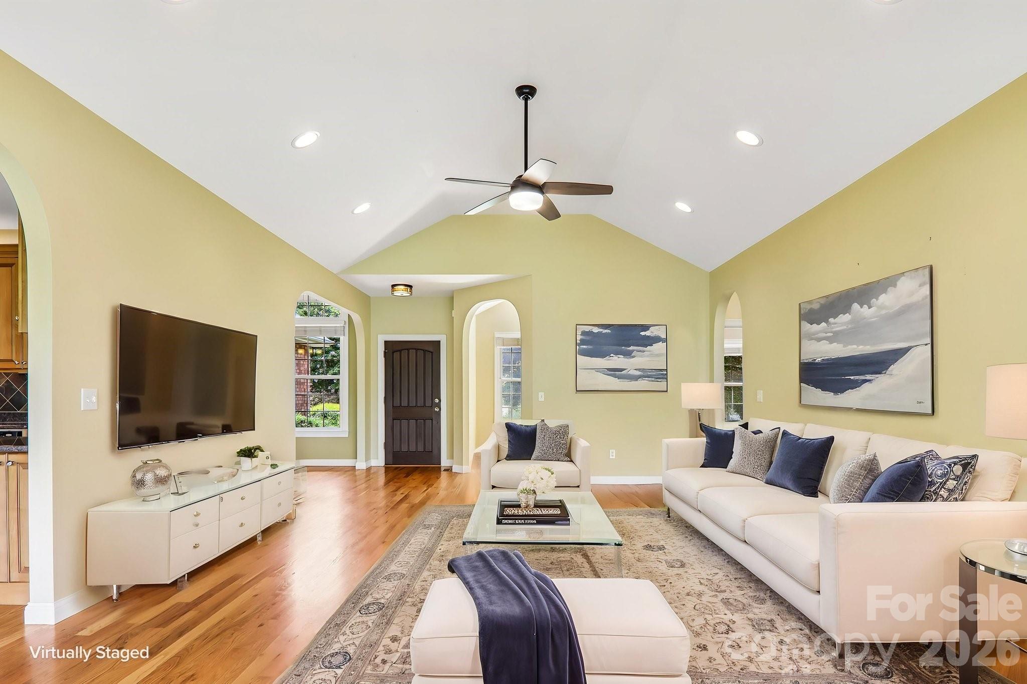 28 Tudor Crescent Court — Hendersonville