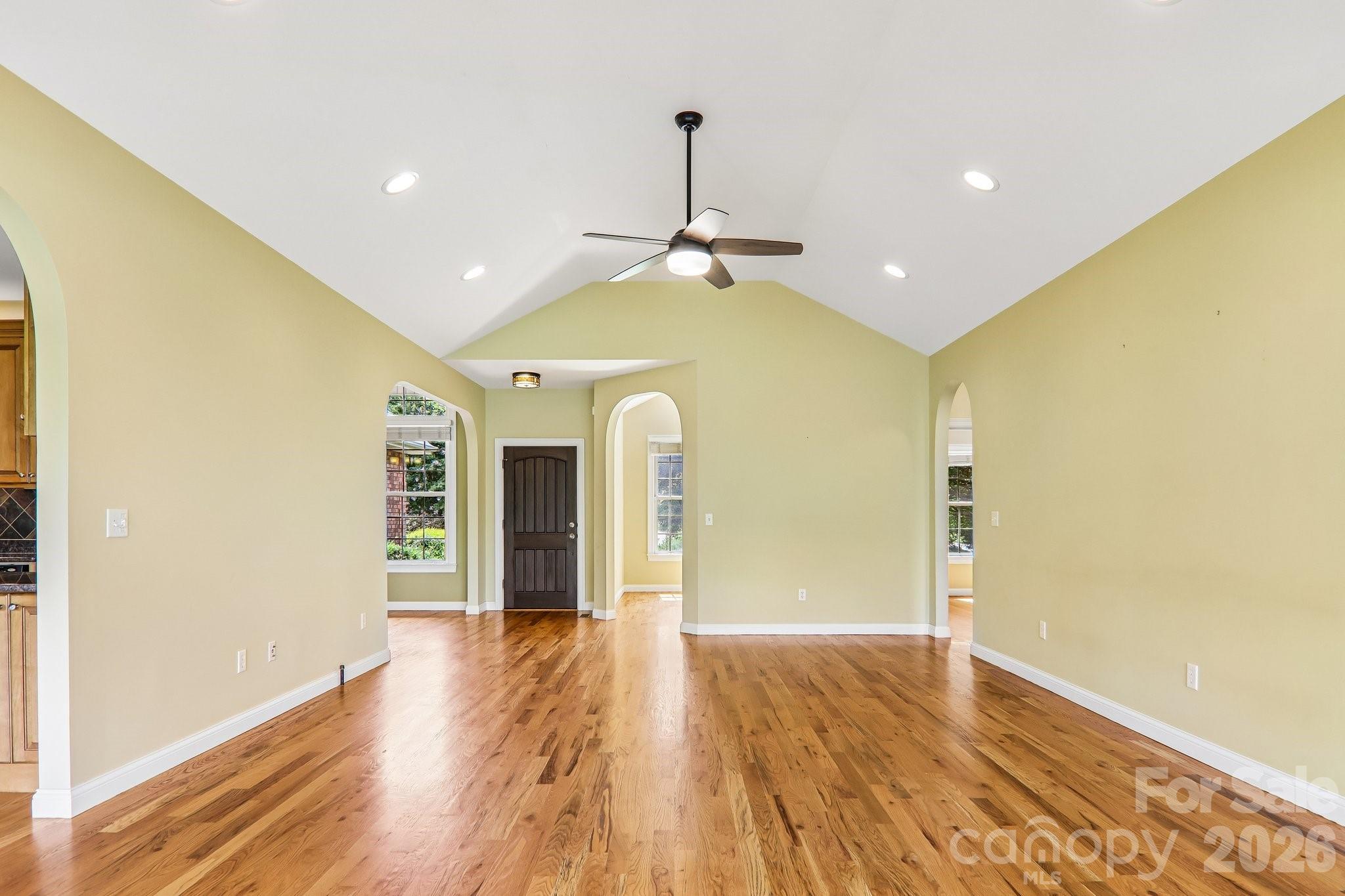 28 Tudor Crescent Court — Hendersonville