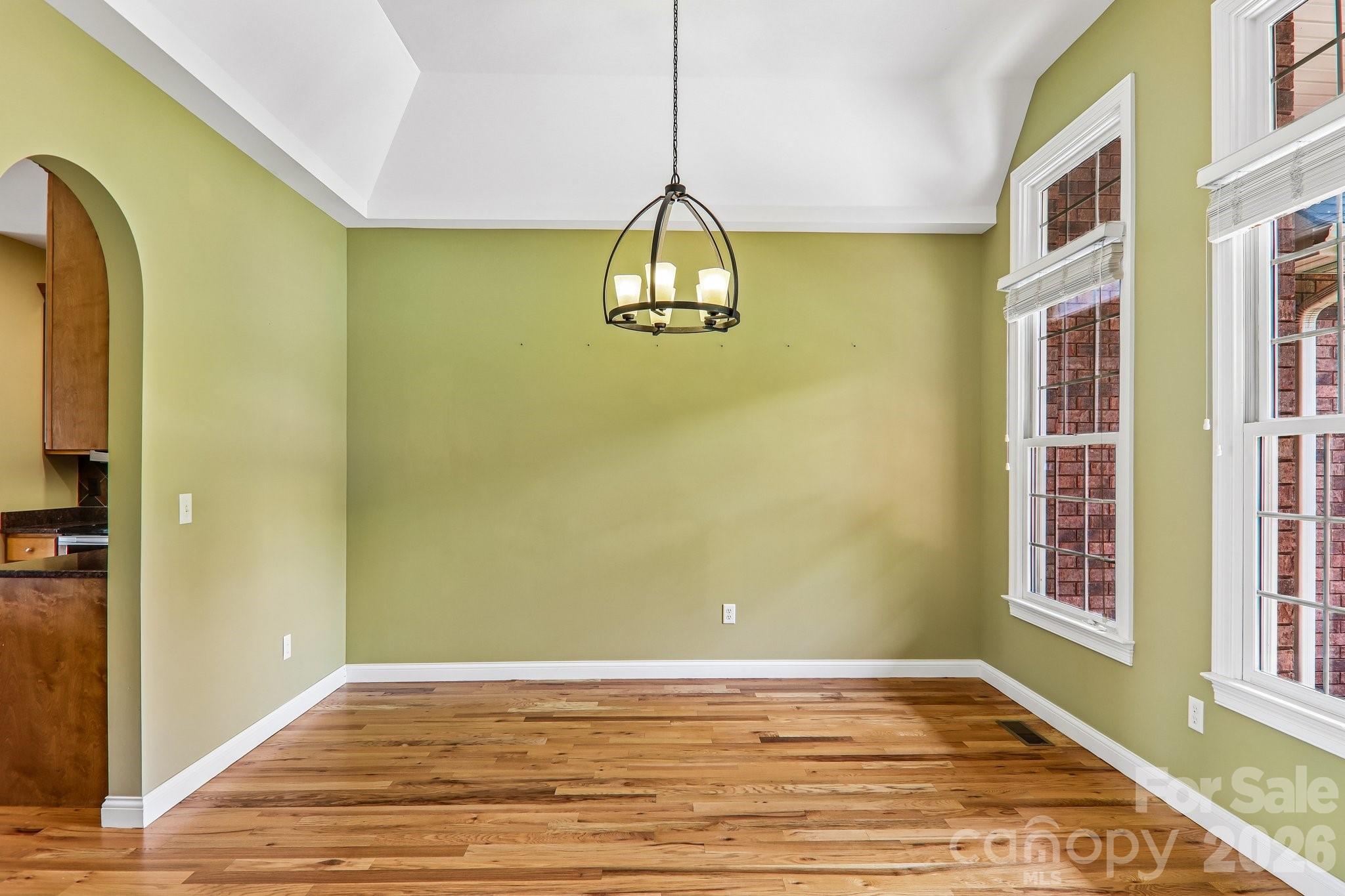 28 Tudor Crescent Court — Hendersonville